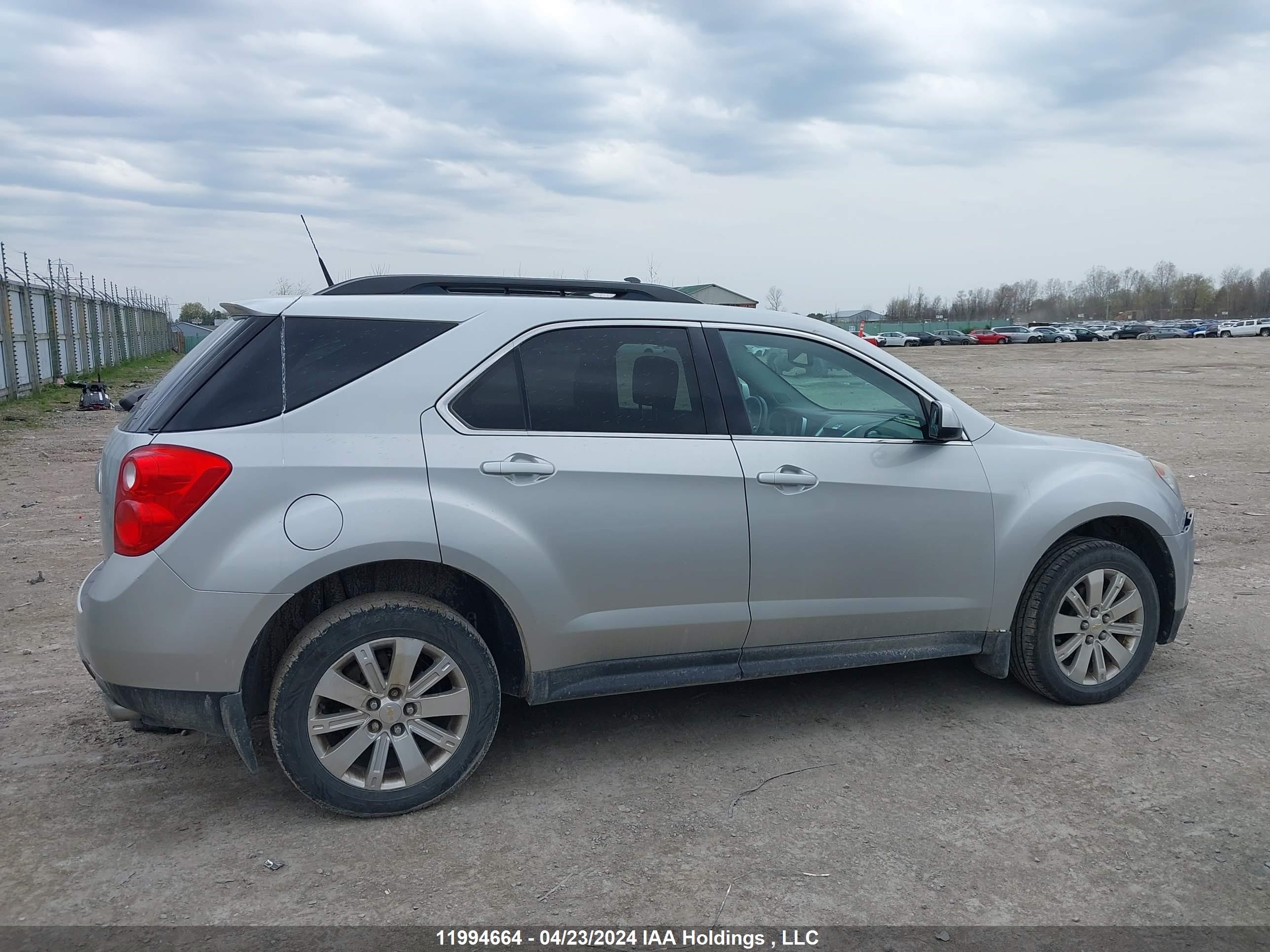 Photo 12 VIN: 2CNFLPE58B6329923 - CHEVROLET EQUINOX 