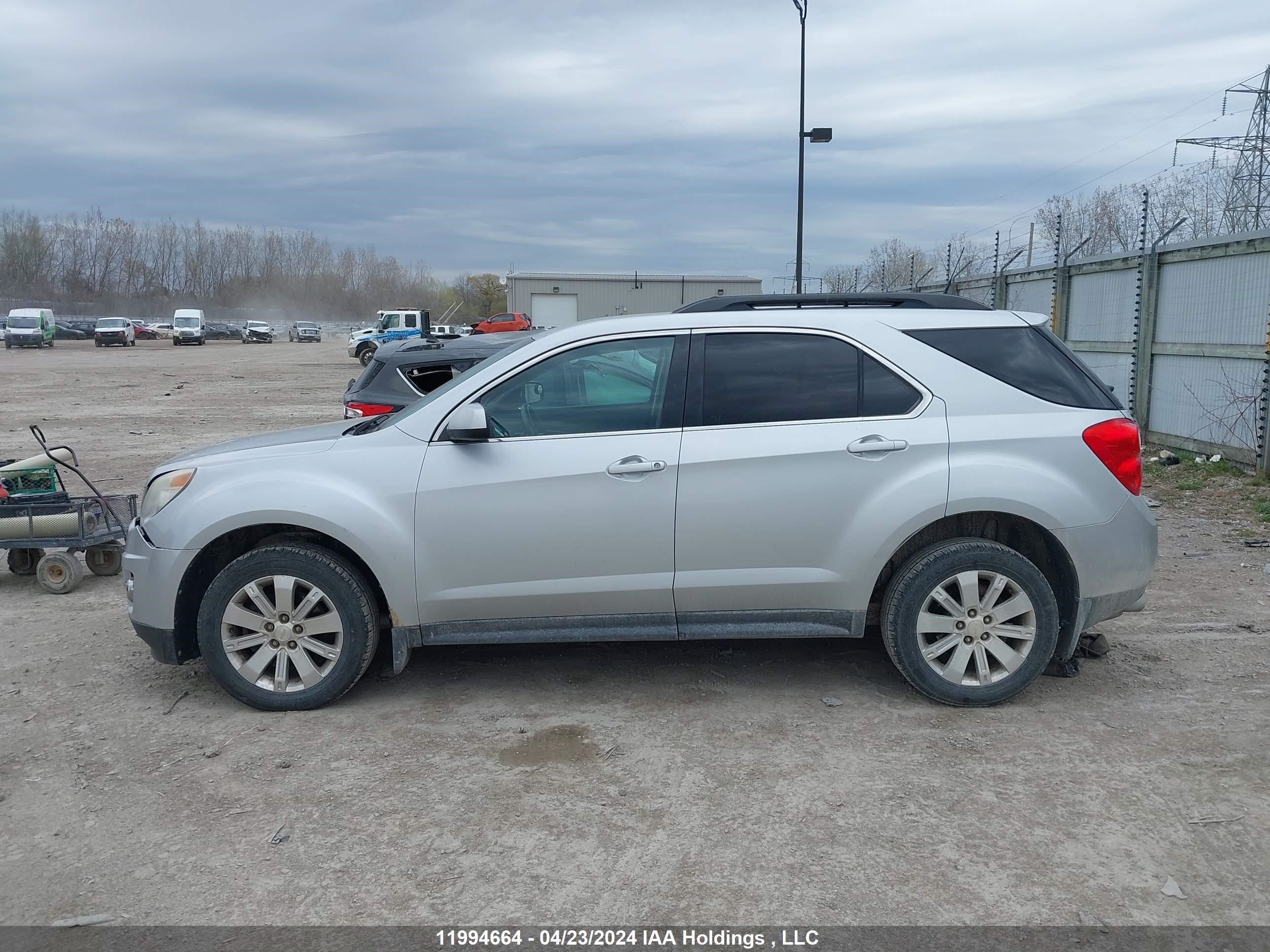 Photo 13 VIN: 2CNFLPE58B6329923 - CHEVROLET EQUINOX 