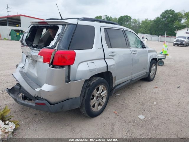 Photo 3 VIN: 2CTALDEW4A6252895 - GMC TERRAIN 