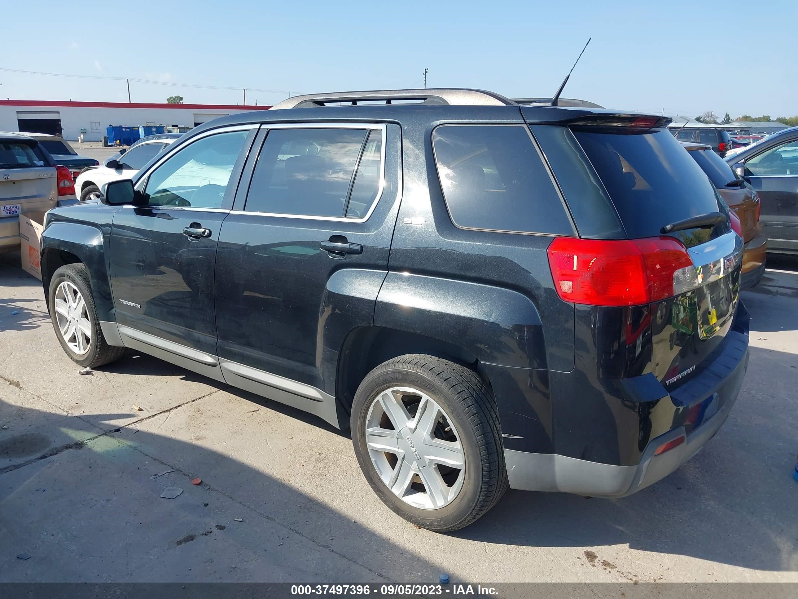 Photo 2 VIN: 2CTALFEW2A6337679 - GMC TERRAIN 