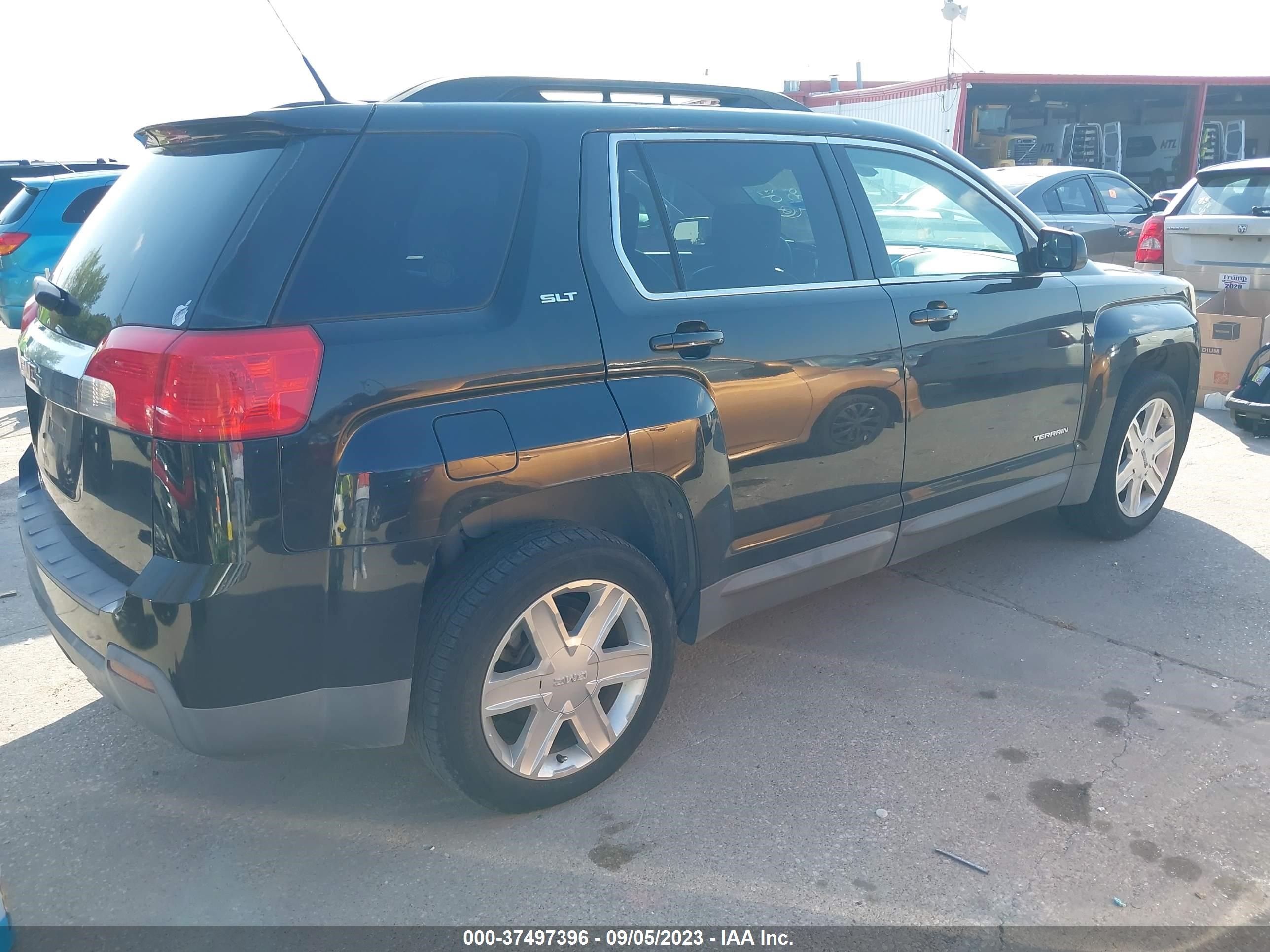 Photo 3 VIN: 2CTALFEW2A6337679 - GMC TERRAIN 