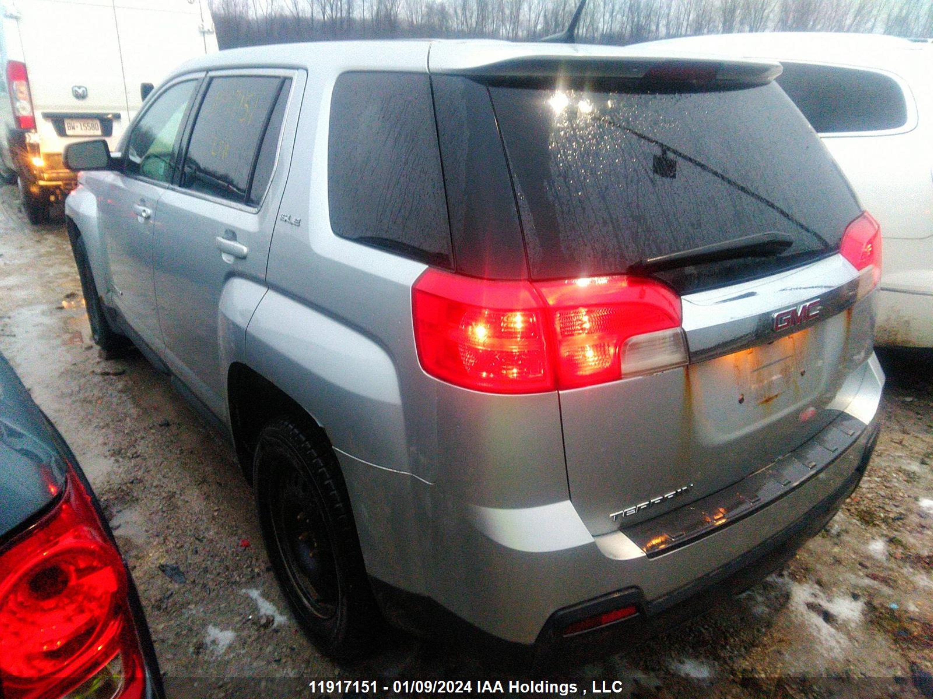 Photo 2 VIN: 2CTALMEC7B6444982 - GMC TERRAIN 