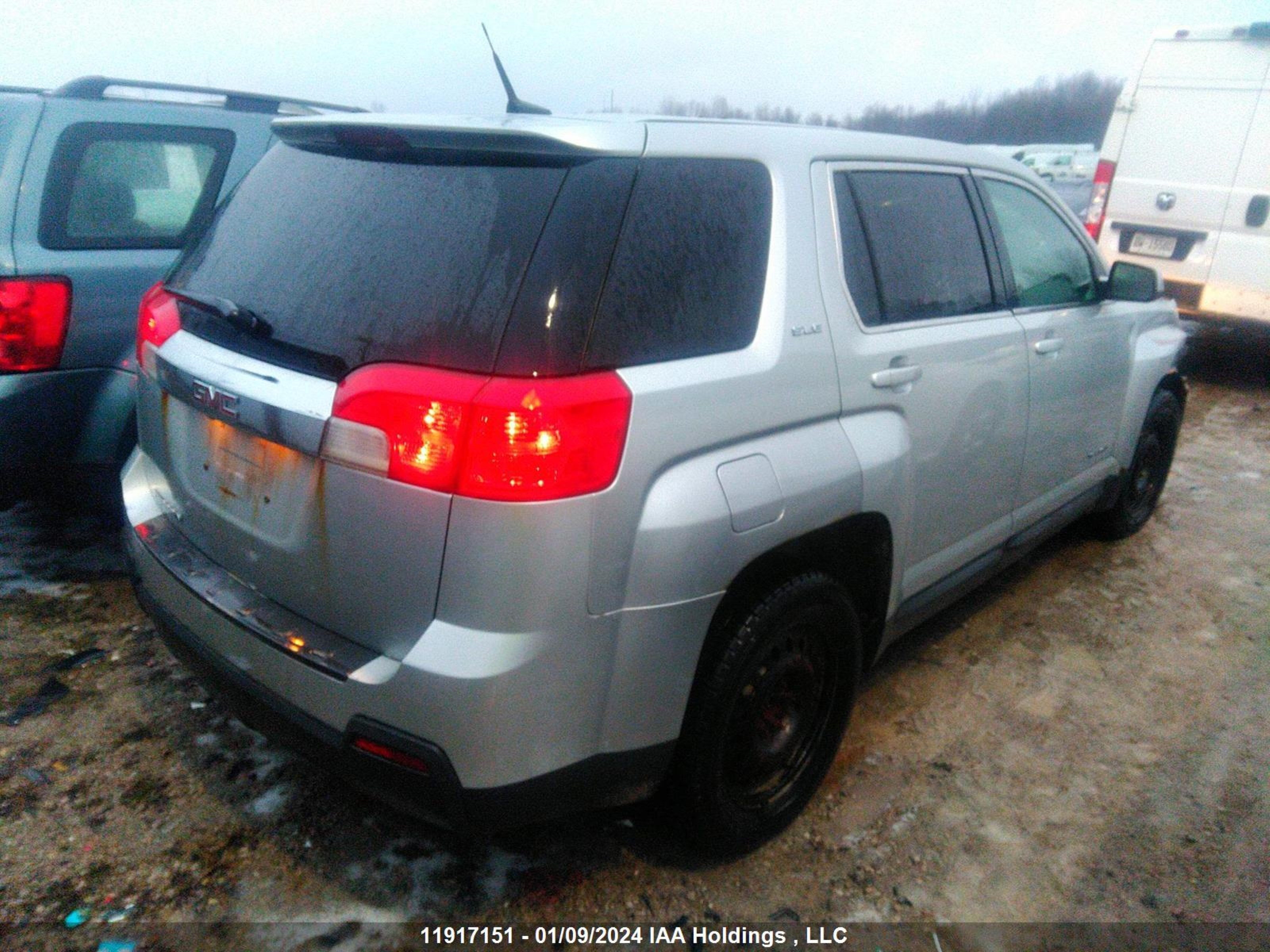 Photo 3 VIN: 2CTALMEC7B6444982 - GMC TERRAIN 