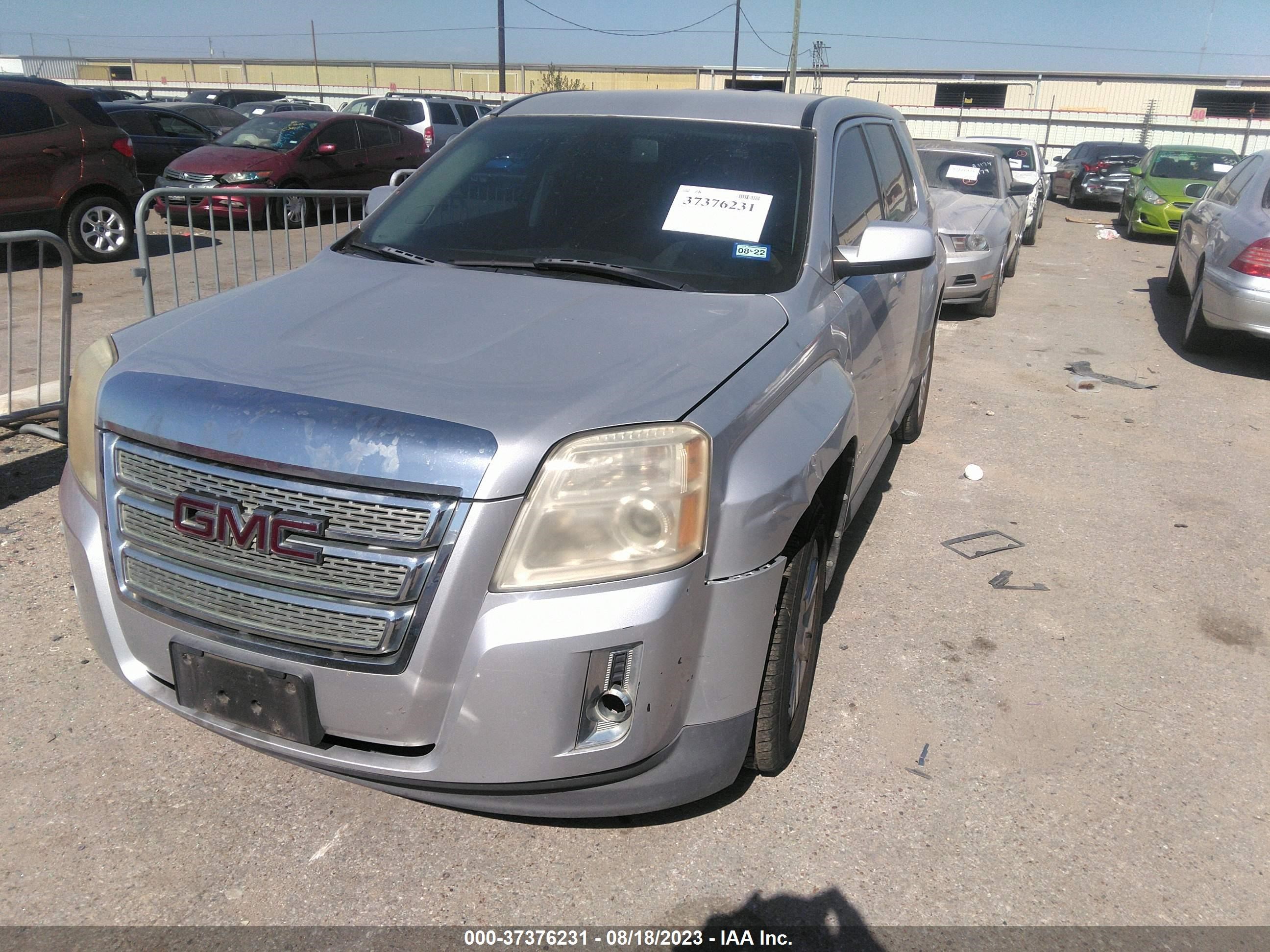 Photo 1 VIN: 2CTALMECXB6338980 - GMC TERRAIN 