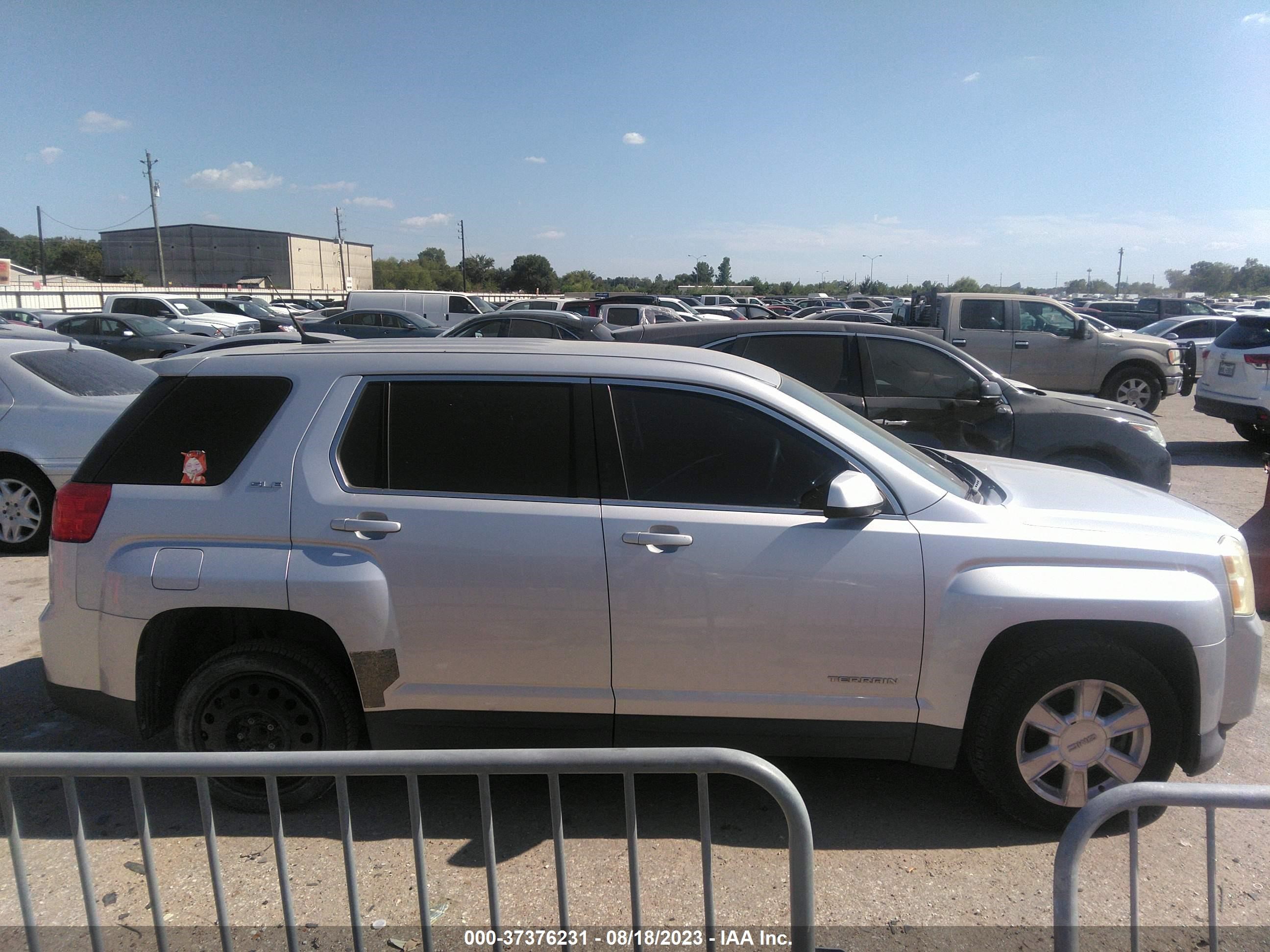 Photo 12 VIN: 2CTALMECXB6338980 - GMC TERRAIN 