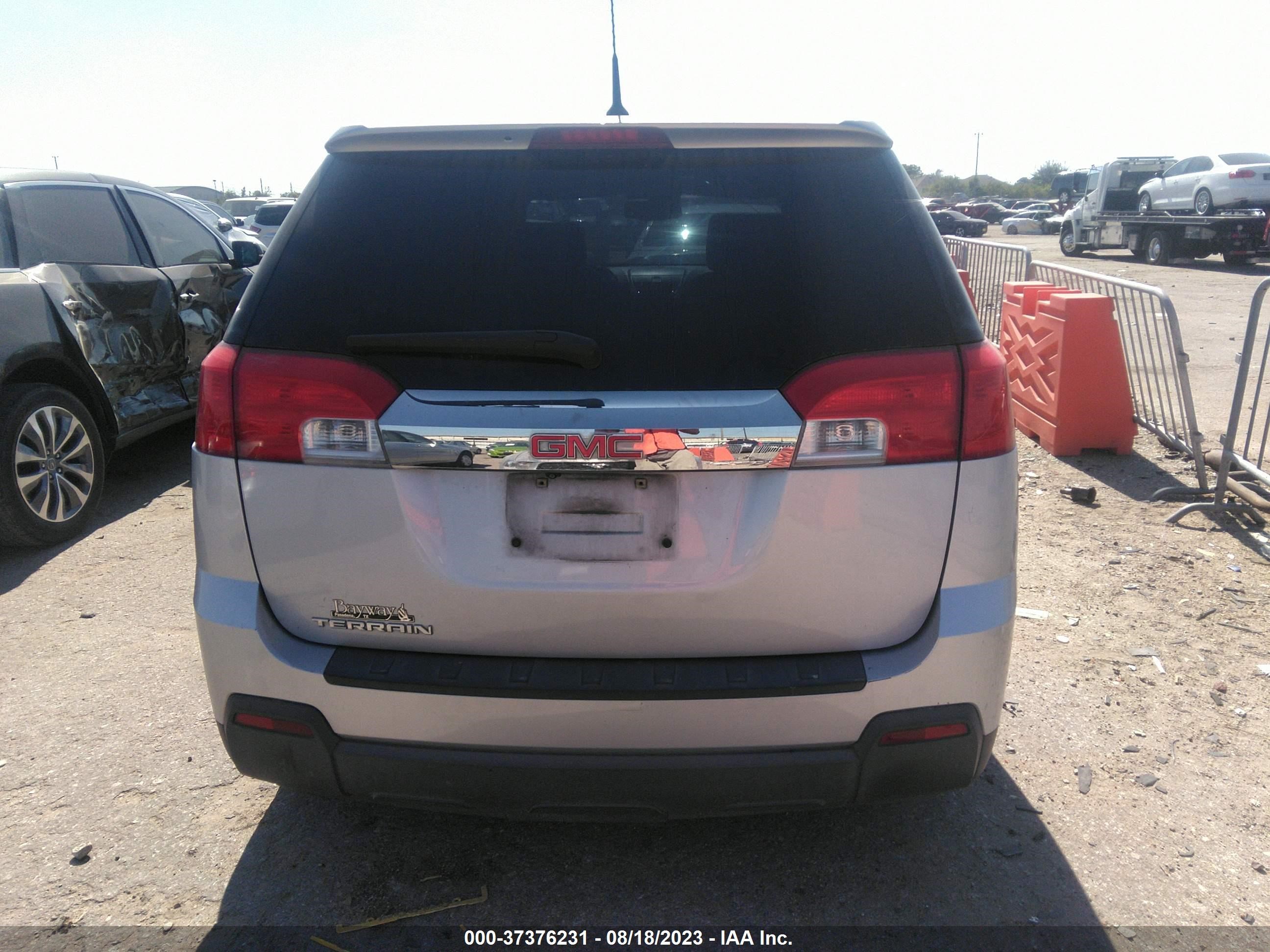 Photo 15 VIN: 2CTALMECXB6338980 - GMC TERRAIN 