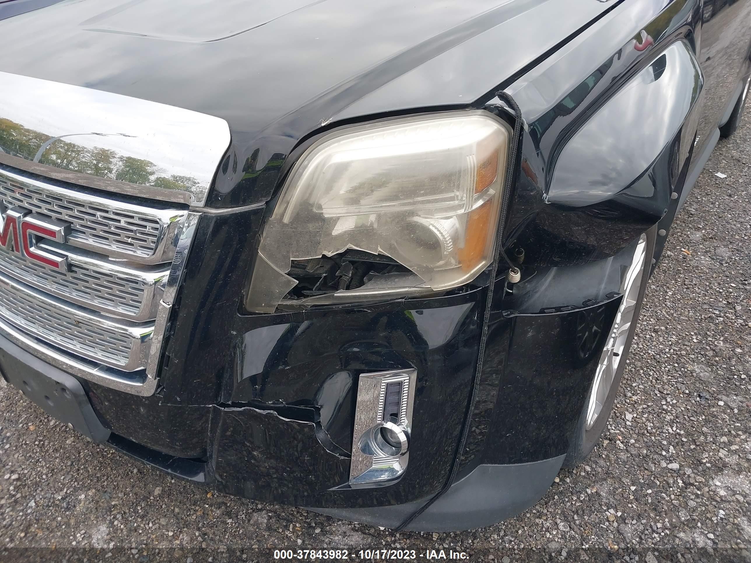 Photo 5 VIN: 2CTALSEC6B6243028 - GMC TERRAIN 