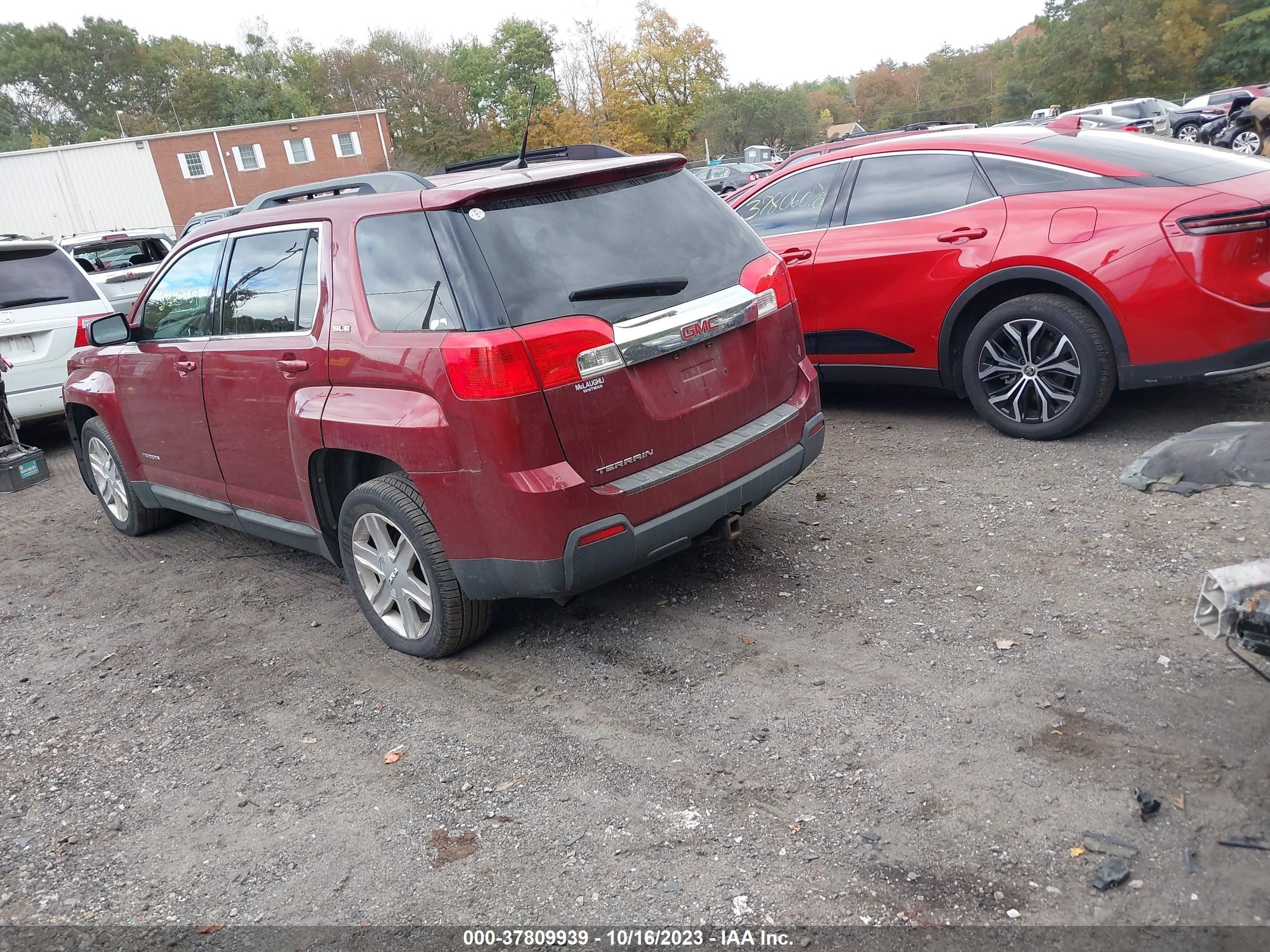 Photo 2 VIN: 2CTALSEC7B6375134 - GMC TERRAIN 