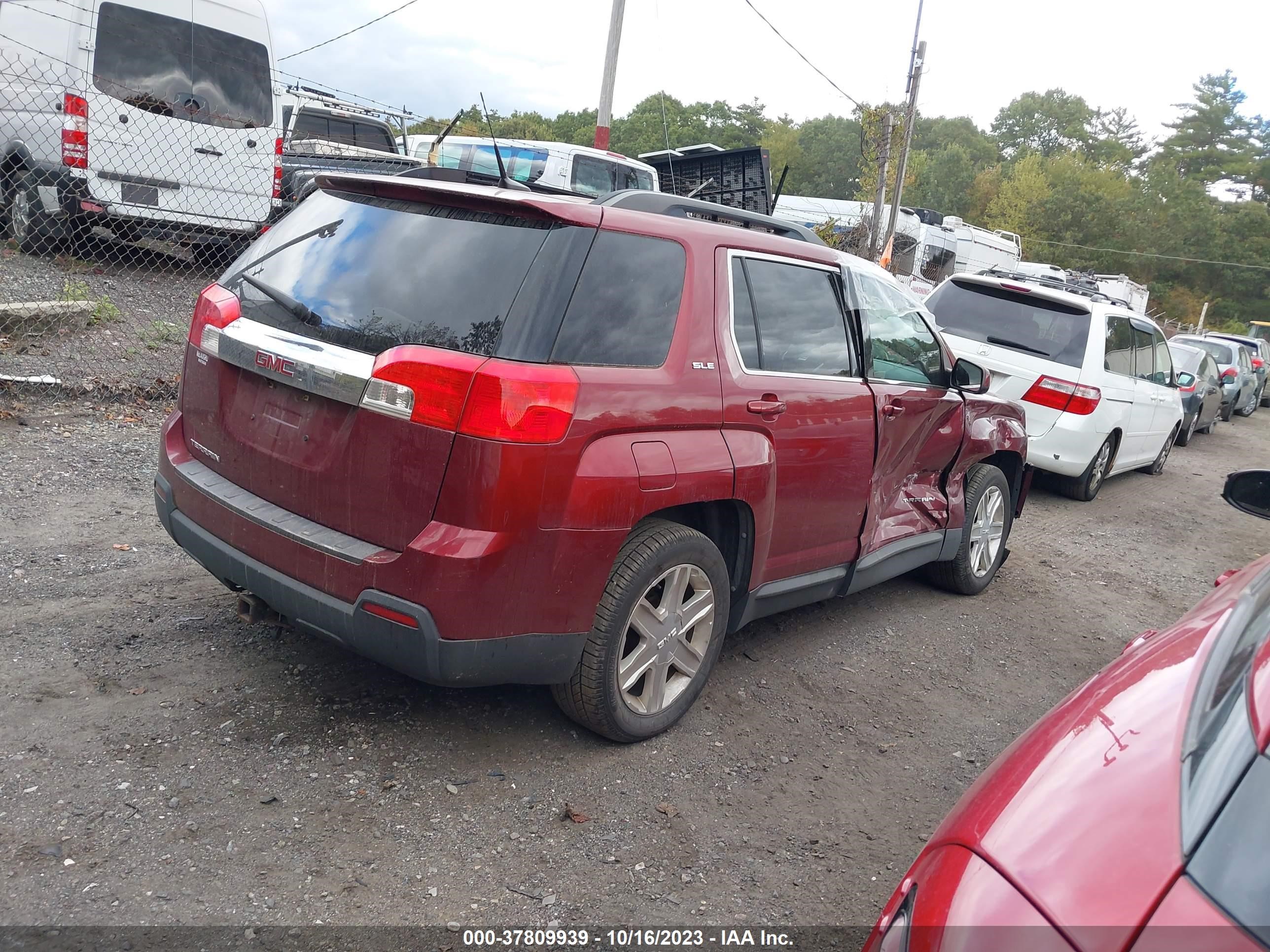 Photo 3 VIN: 2CTALSEC7B6375134 - GMC TERRAIN 