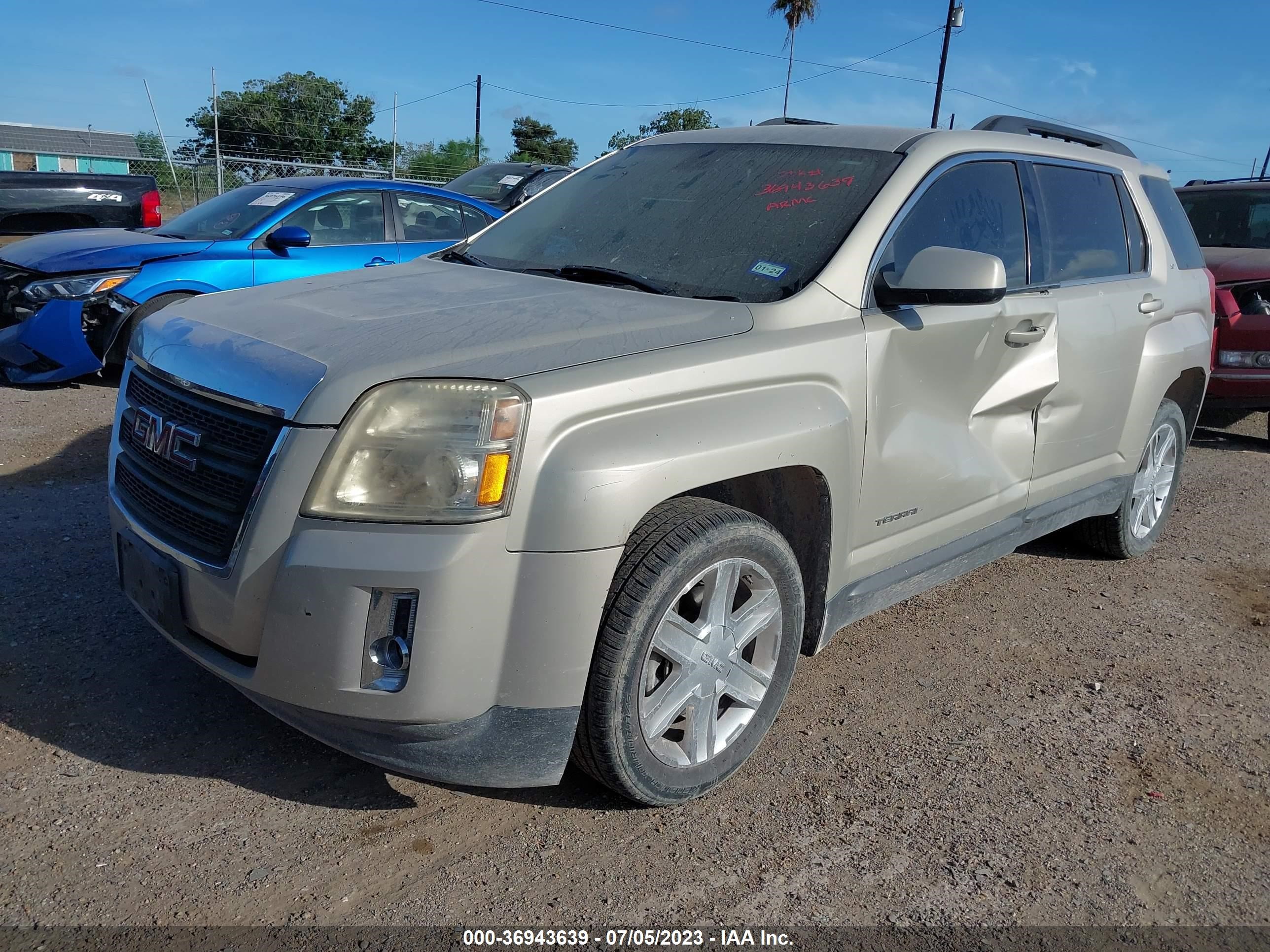 Photo 1 VIN: 2CTALUEC0B6273377 - GMC TERRAIN 