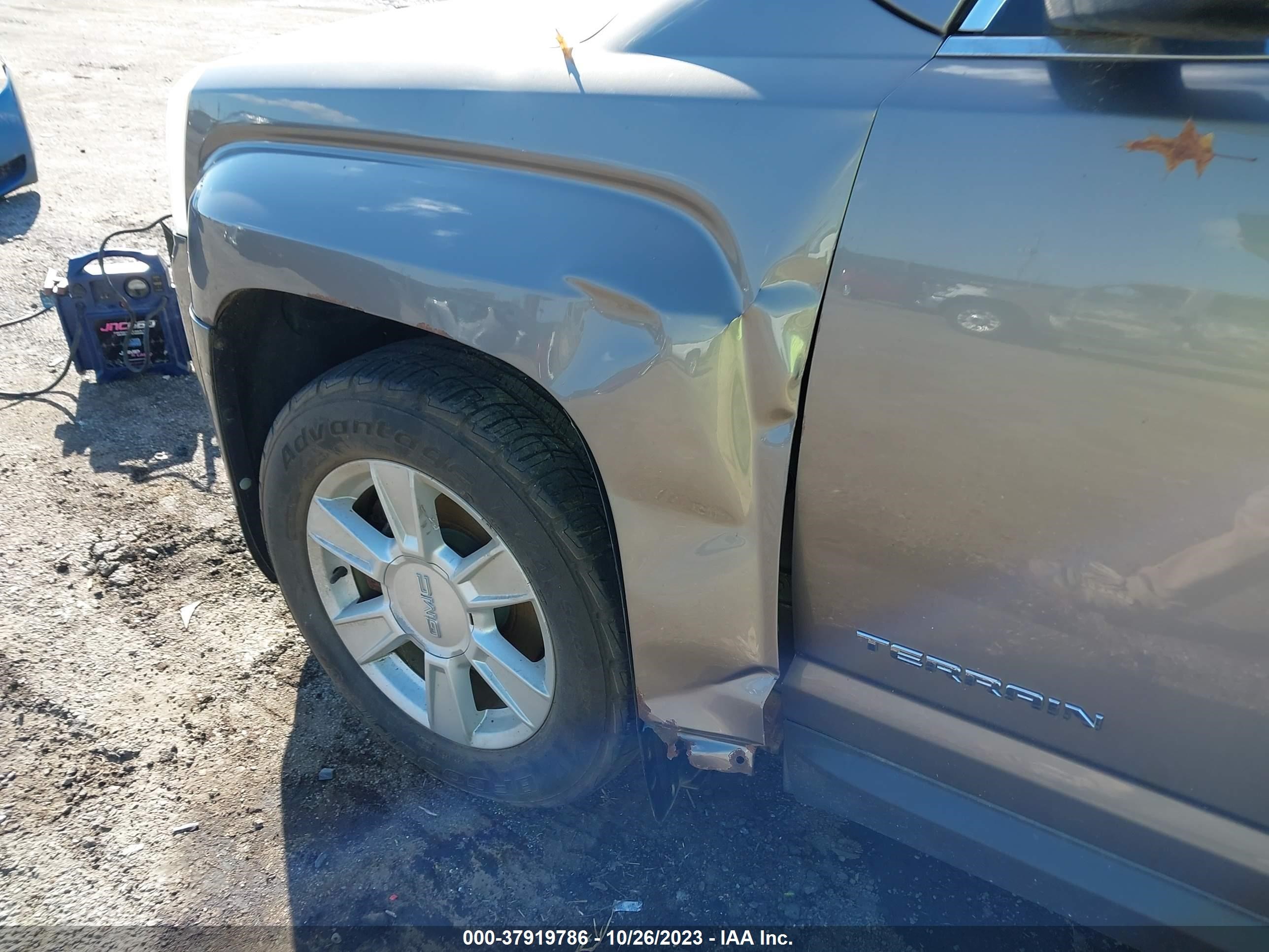 Photo 5 VIN: 2CTFLEEW7A6319890 - GMC TERRAIN 