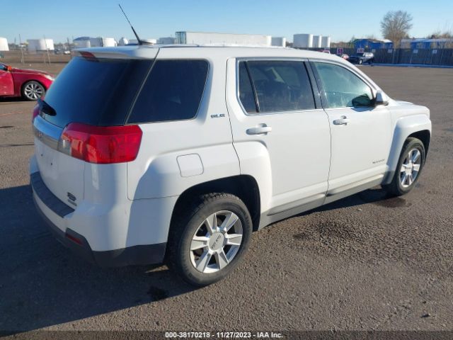 Photo 3 VIN: 2CTFLREC0B6460878 - GMC TERRAIN 