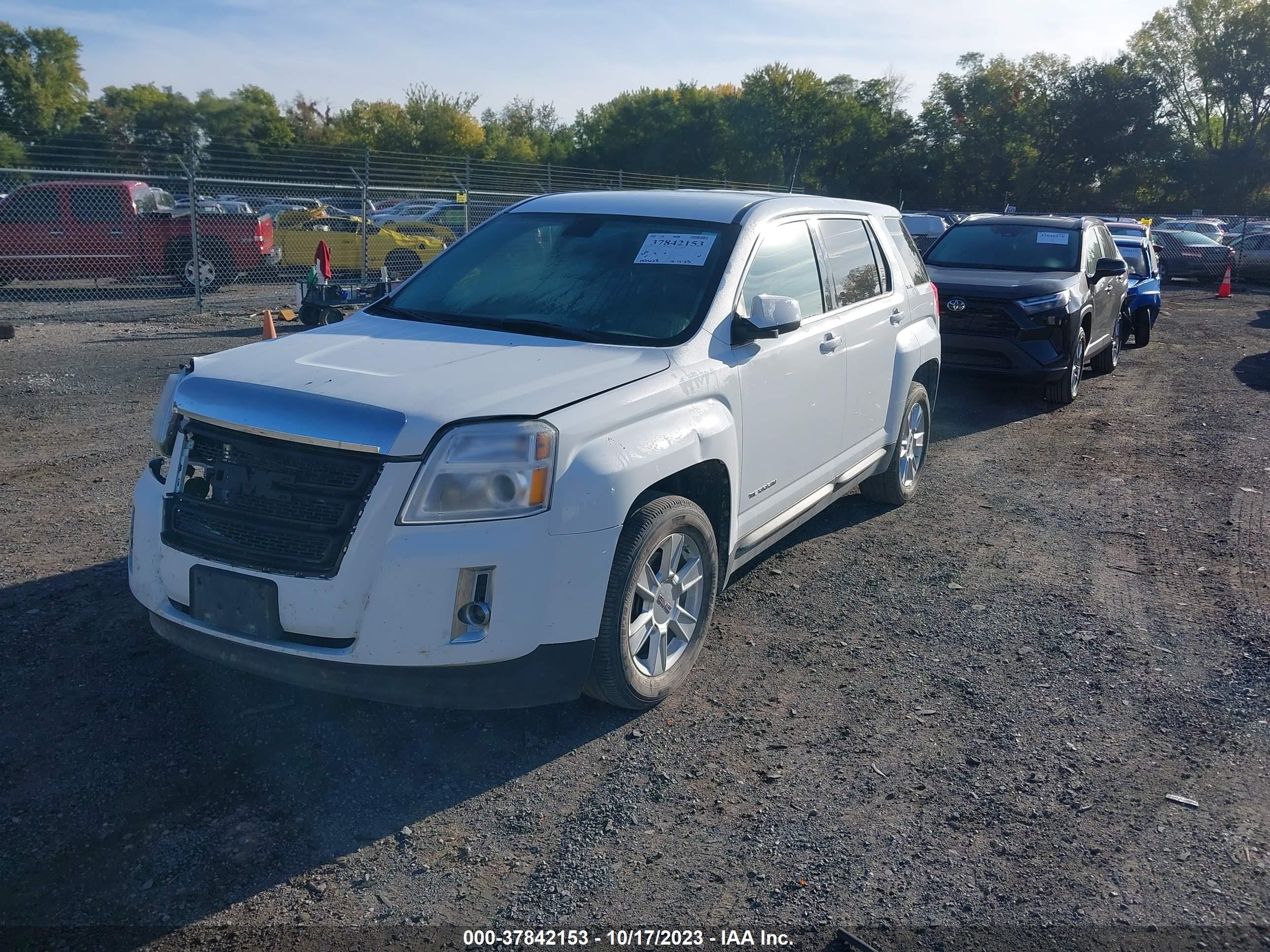 Photo 1 VIN: 2CTFLREC8B6473569 - GMC TERRAIN 