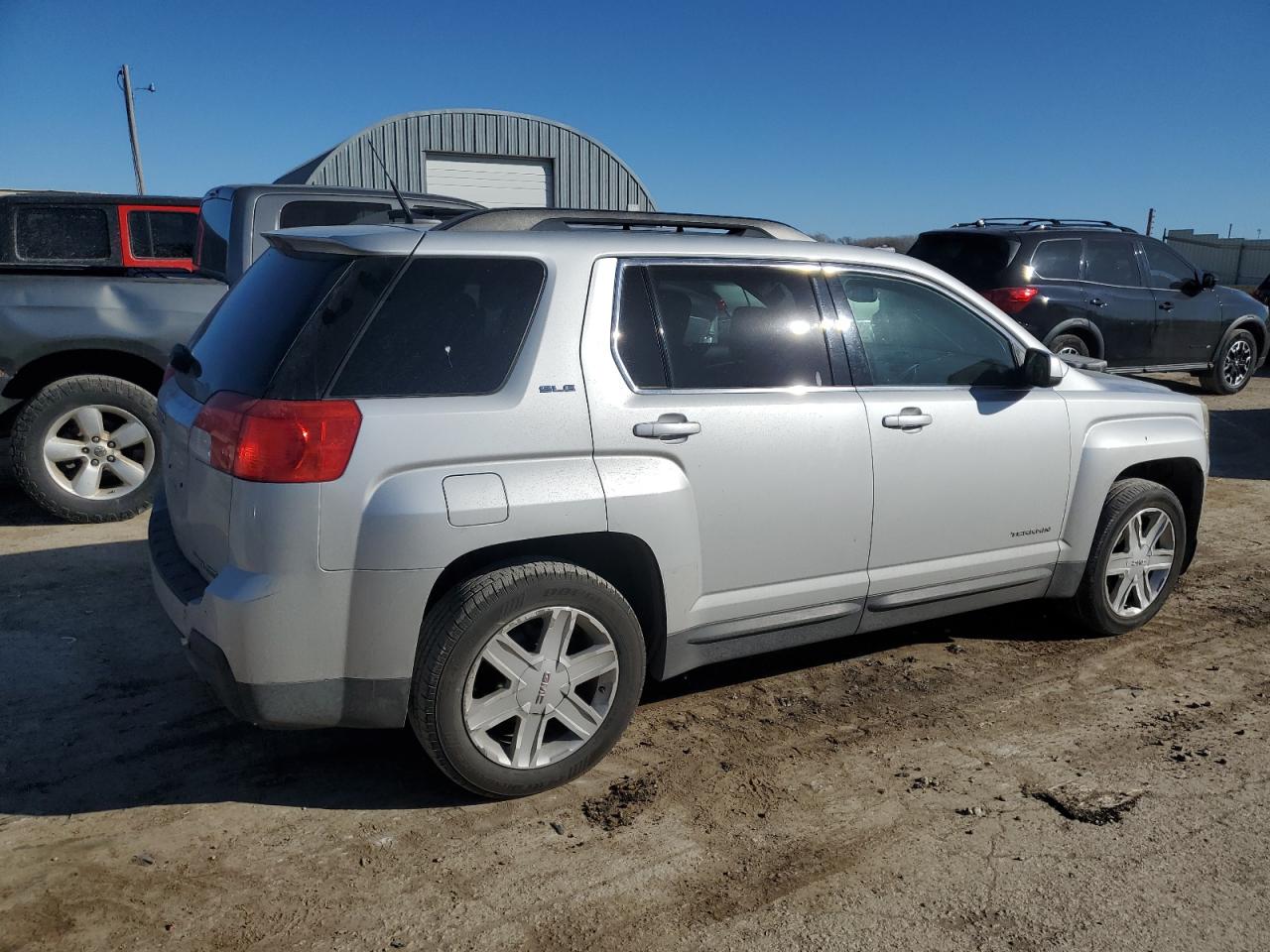 Photo 2 VIN: 2CTFLTE58B6316378 - GMC TERRAIN 