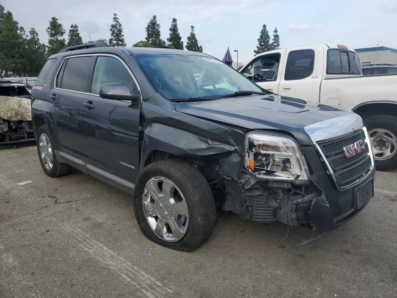 Photo 3 VIN: 2CTFLUE52B6221109 - GMC TERRAIN 