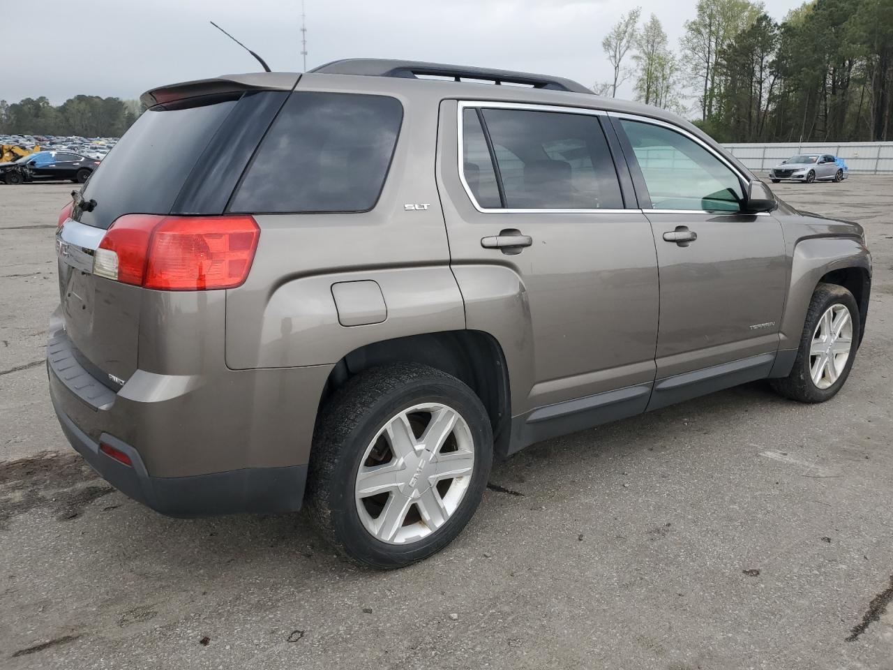 Photo 2 VIN: 2CTFLVEC8B6467022 - GMC TERRAIN 