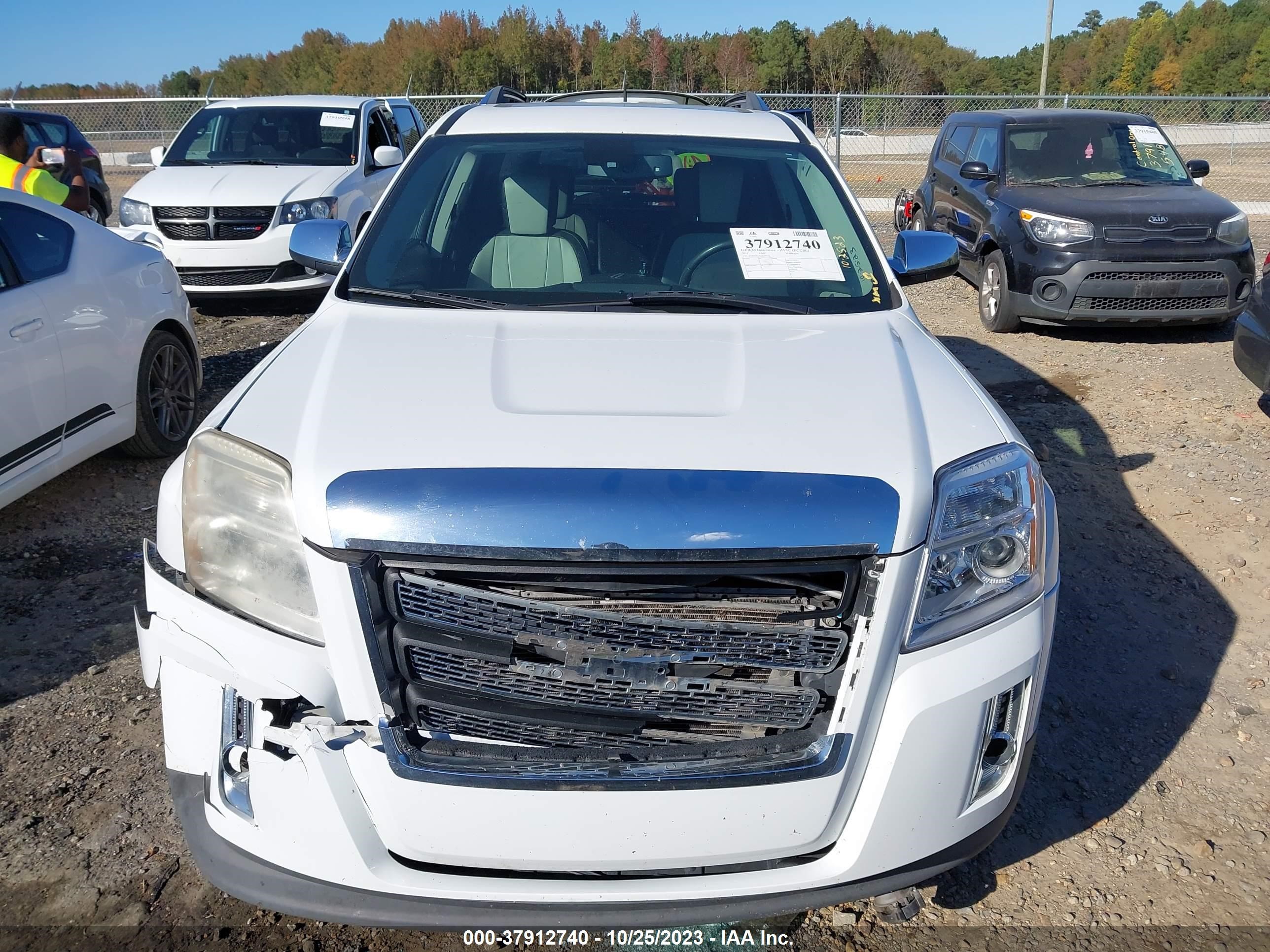 Photo 11 VIN: 2CTFLWE56B6309396 - GMC TERRAIN 