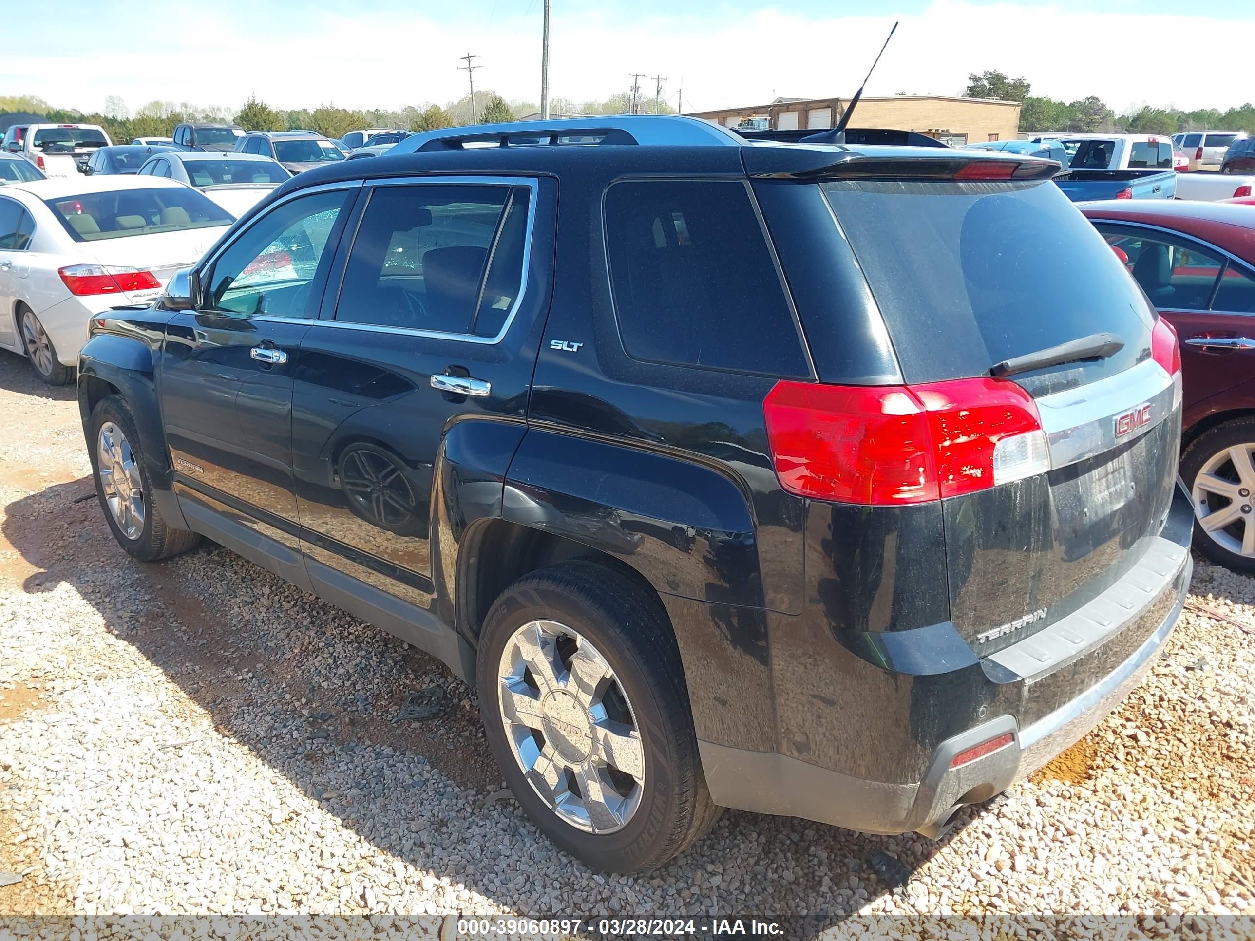 Photo 2 VIN: 2CTFLWE58B6214533 - GMC TERRAIN 