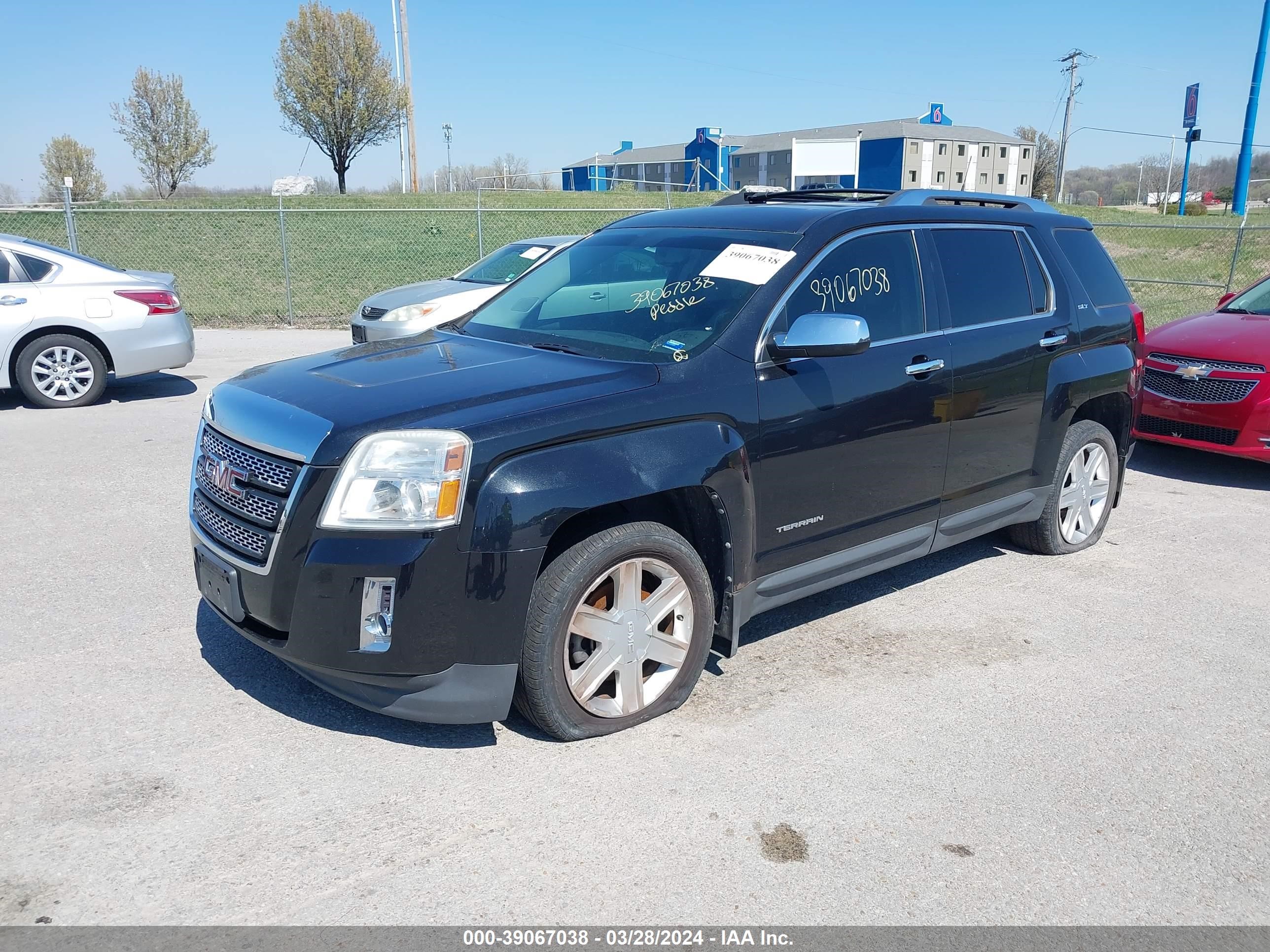 Photo 1 VIN: 2CTFLXE52B6274152 - GMC TERRAIN 