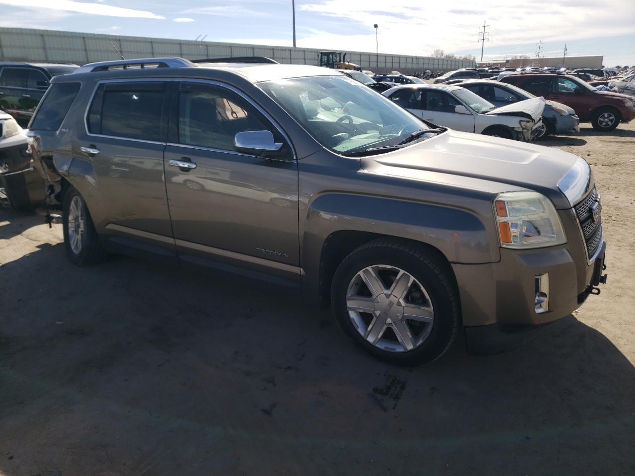 Photo 3 VIN: 2CTFLXE53B6393666 - GMC TERRAIN 