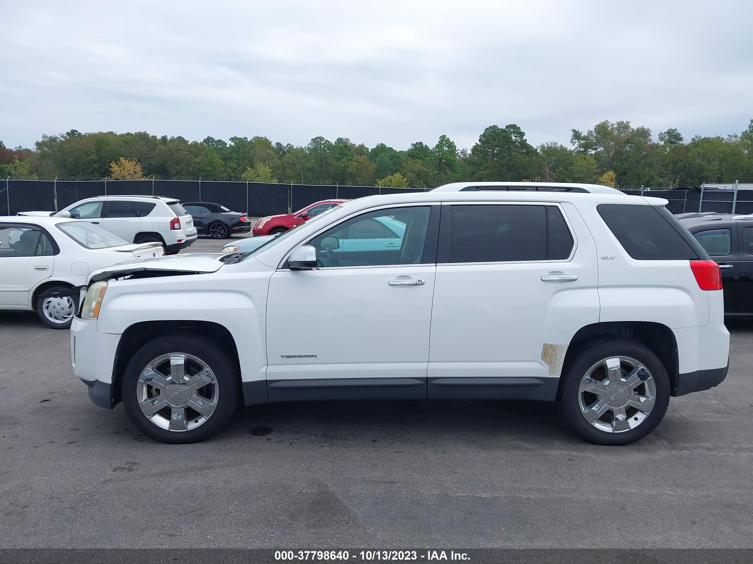 Photo 13 VIN: 2CTFLXE59B6371347 - GMC TERRAIN 