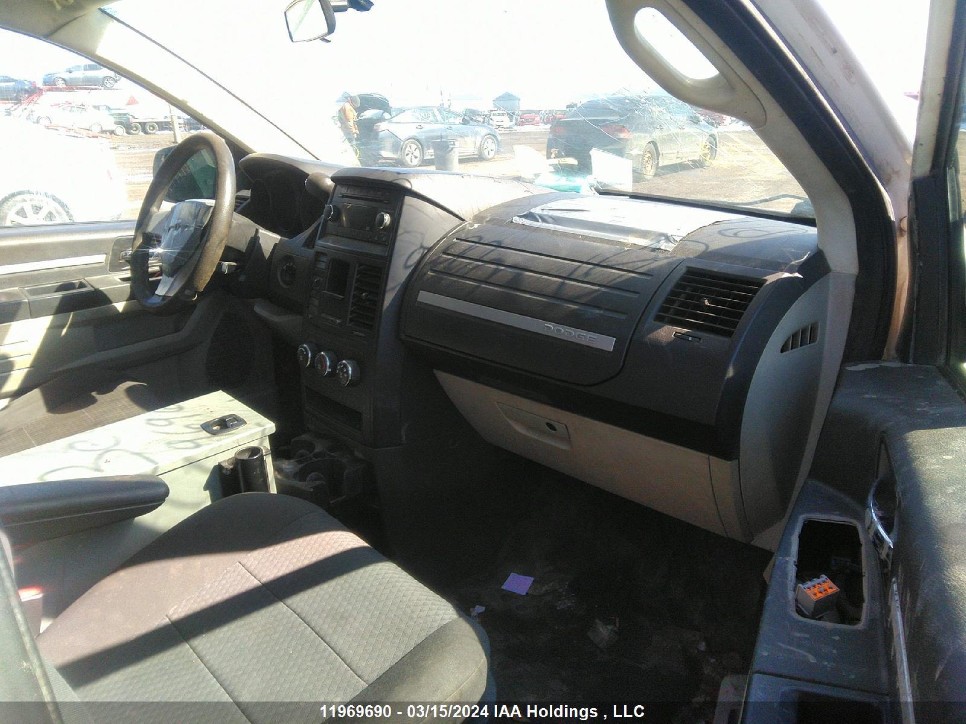 Photo 4 VIN: 2D4CN1AE5AR250889 - DODGE CARAVAN 