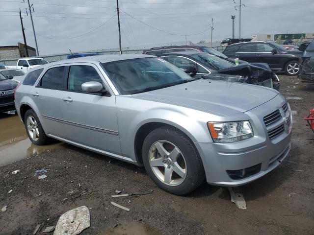 Photo 3 VIN: 2D4FV37V98H213831 - DODGE MAGNUM 