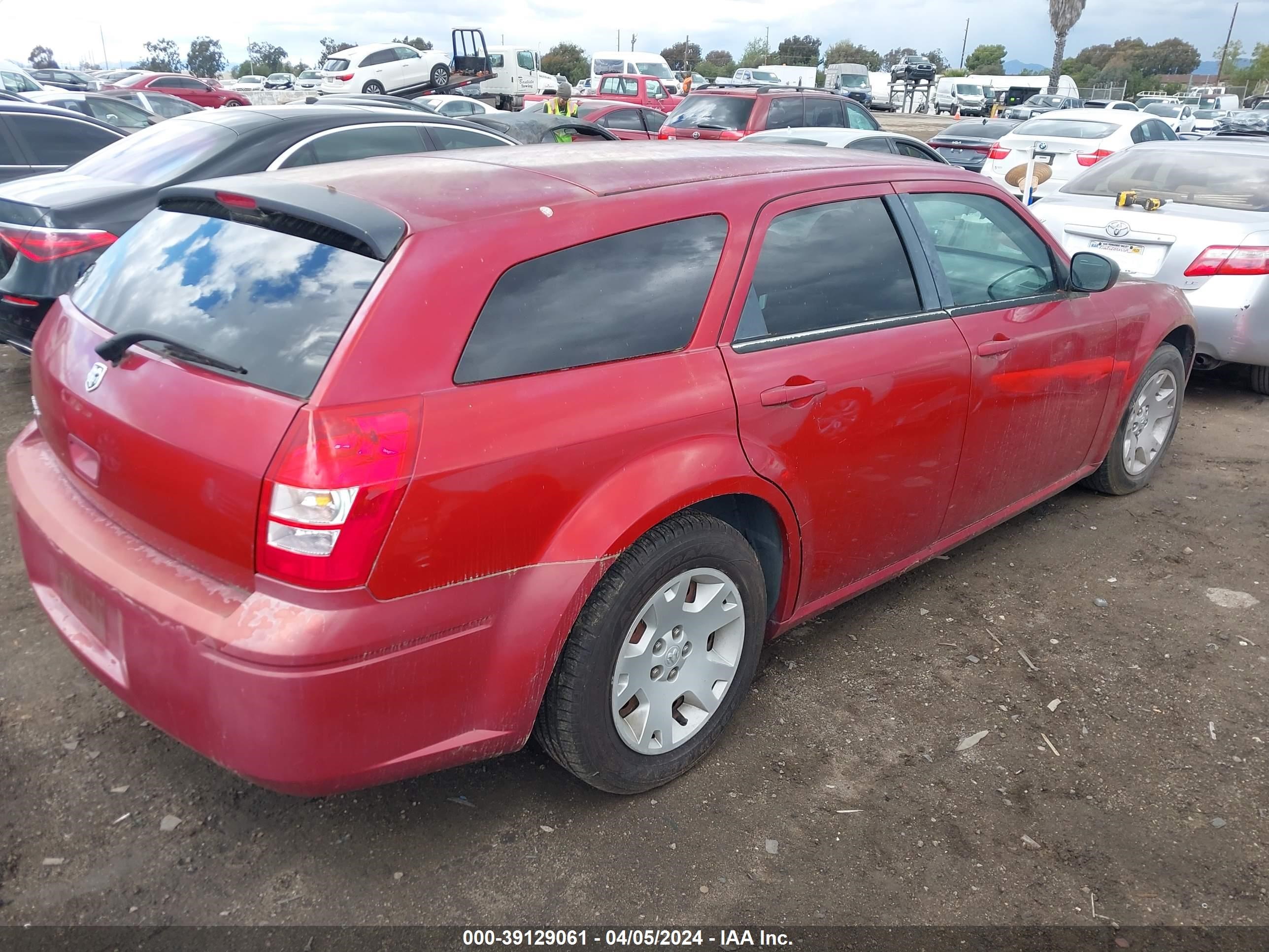 Photo 3 VIN: 2D4FV47T07H647543 - DODGE MAGNUM 