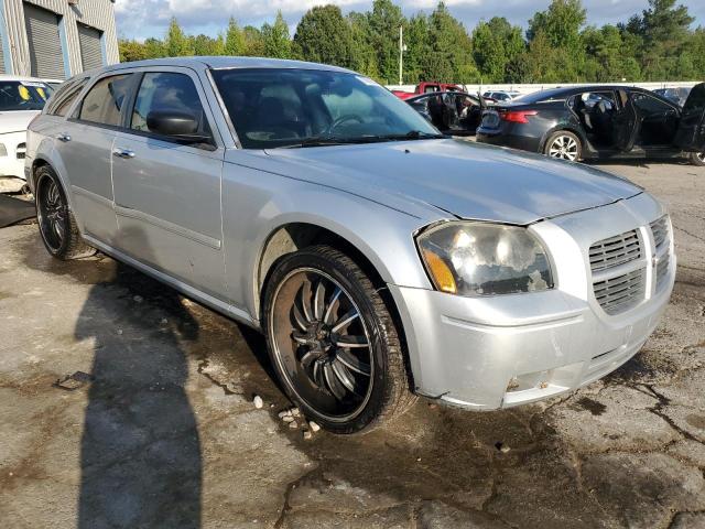 Photo 3 VIN: 2D4FV47T16H122652 - DODGE MAGNUM SE 