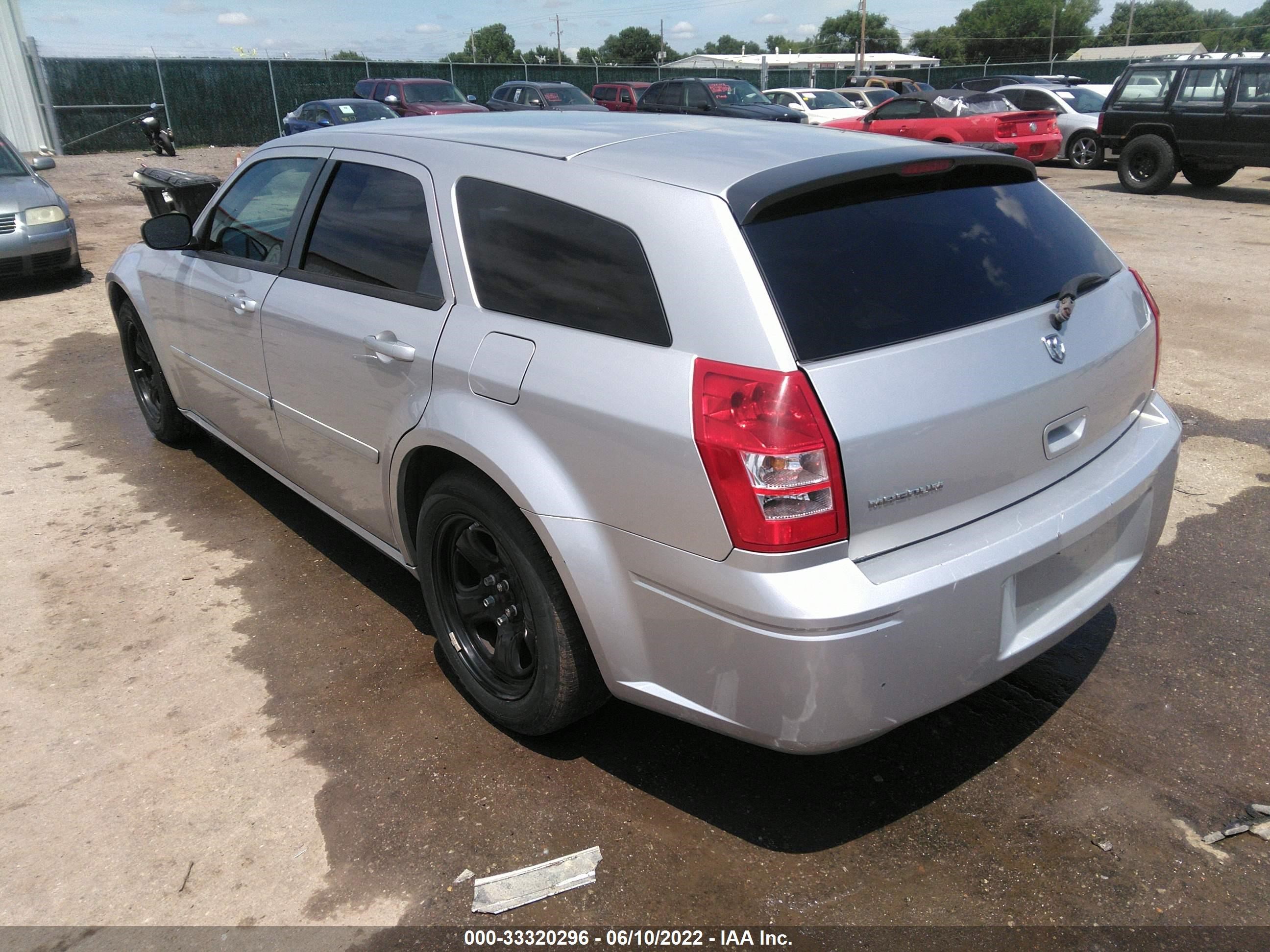 Photo 2 VIN: 2D4FV47T16H513252 - DODGE MAGNUM 