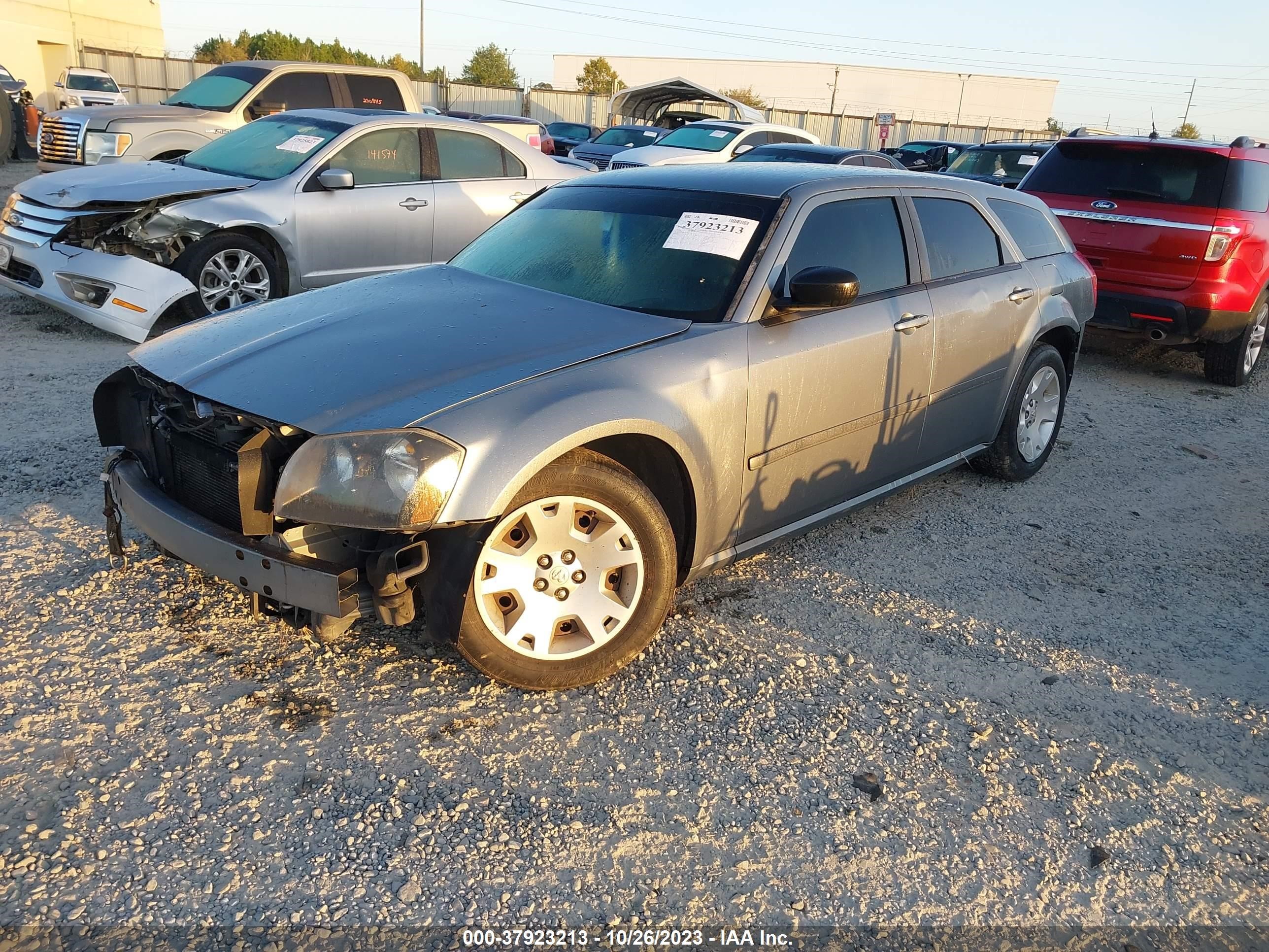 Photo 1 VIN: 2D4FV47T26H323136 - DODGE MAGNUM 