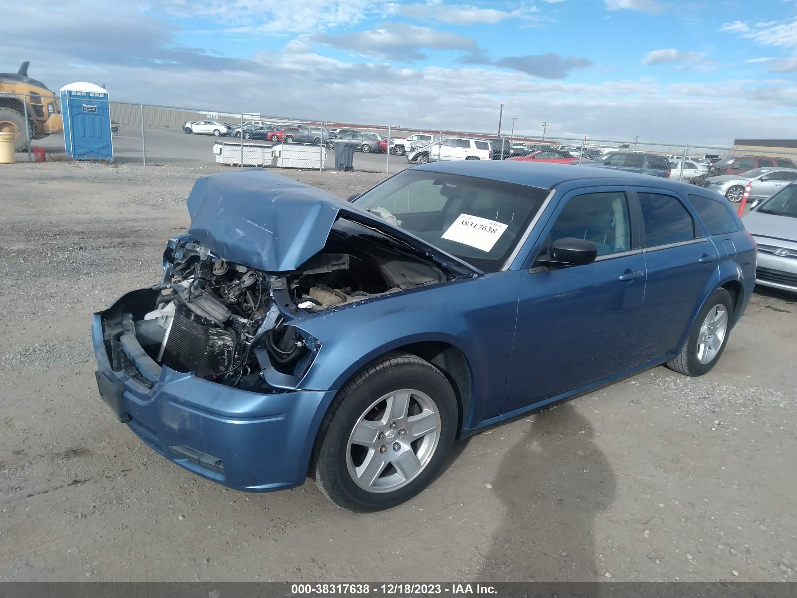 Photo 1 VIN: 2D4FV47T27H717320 - DODGE MAGNUM 