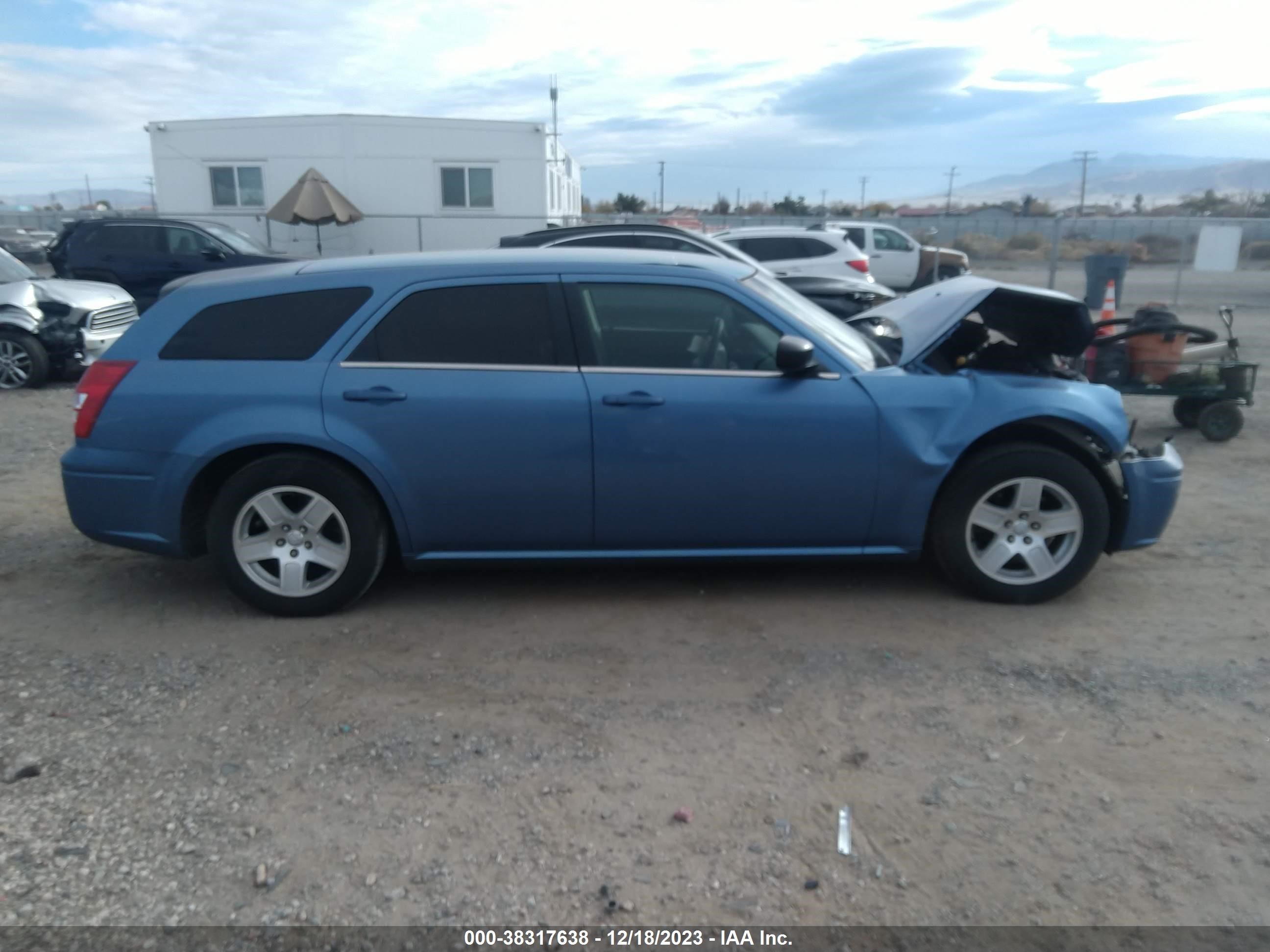 Photo 13 VIN: 2D4FV47T27H717320 - DODGE MAGNUM 