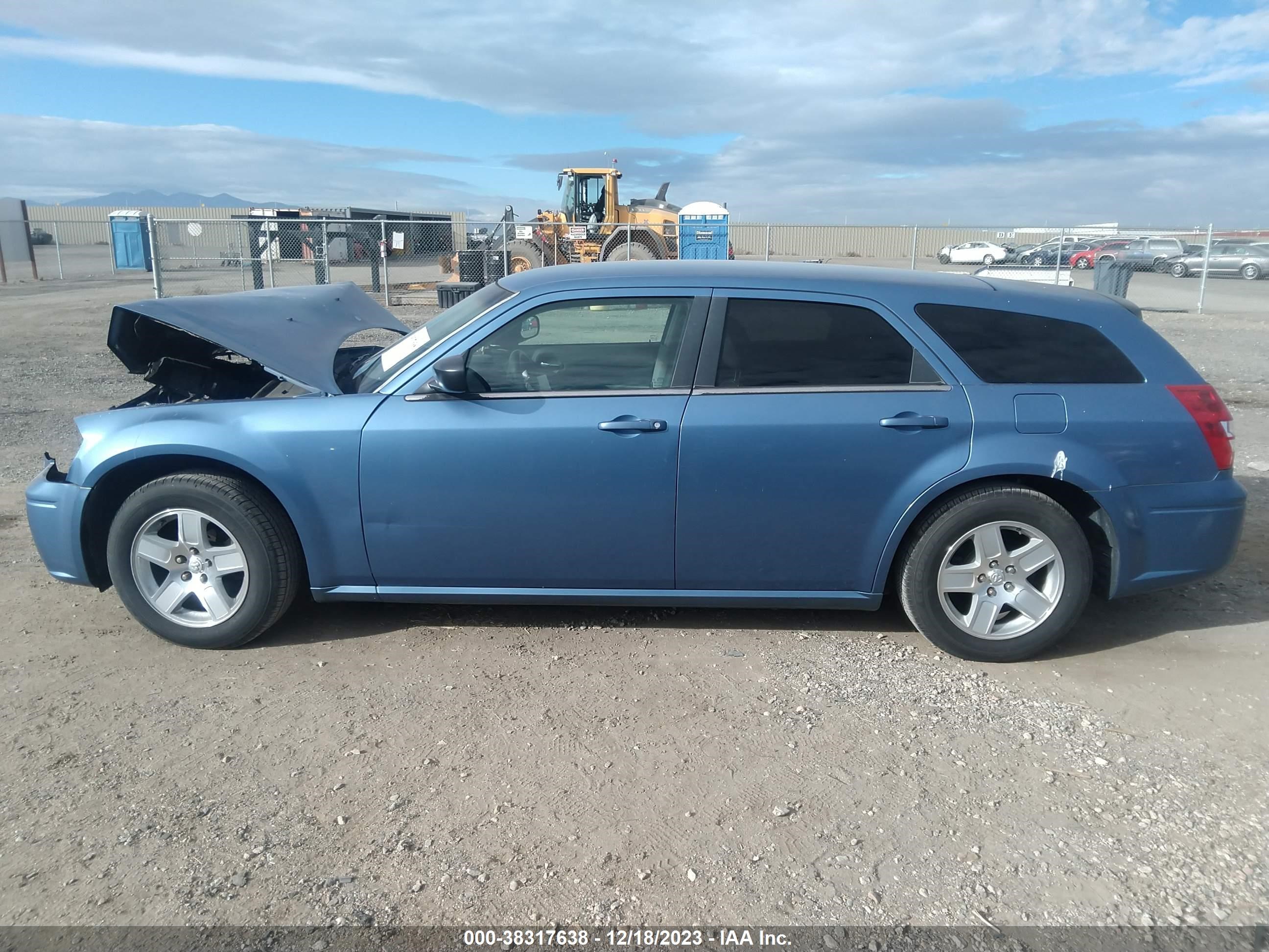 Photo 14 VIN: 2D4FV47T27H717320 - DODGE MAGNUM 