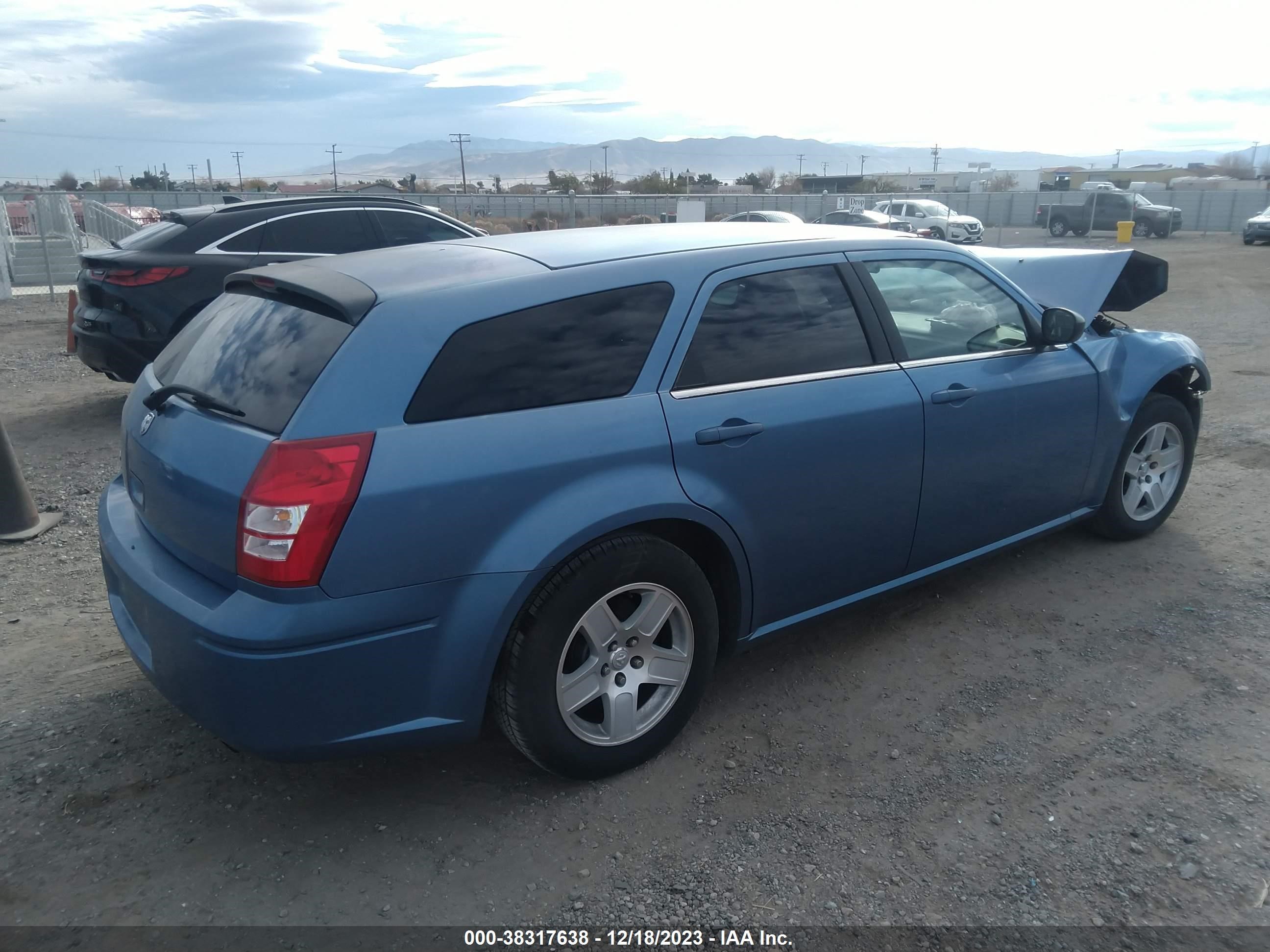 Photo 3 VIN: 2D4FV47T27H717320 - DODGE MAGNUM 