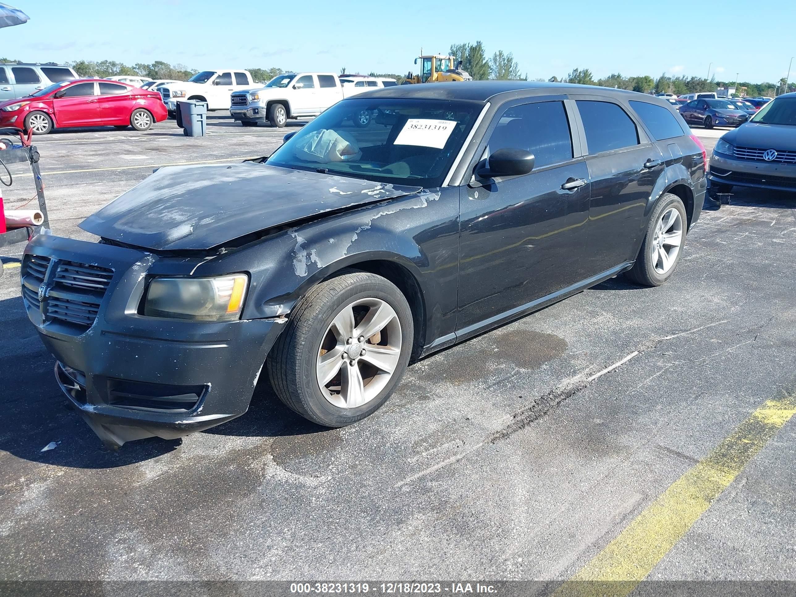 Photo 1 VIN: 2D4FV47T28H167487 - DODGE MAGNUM 