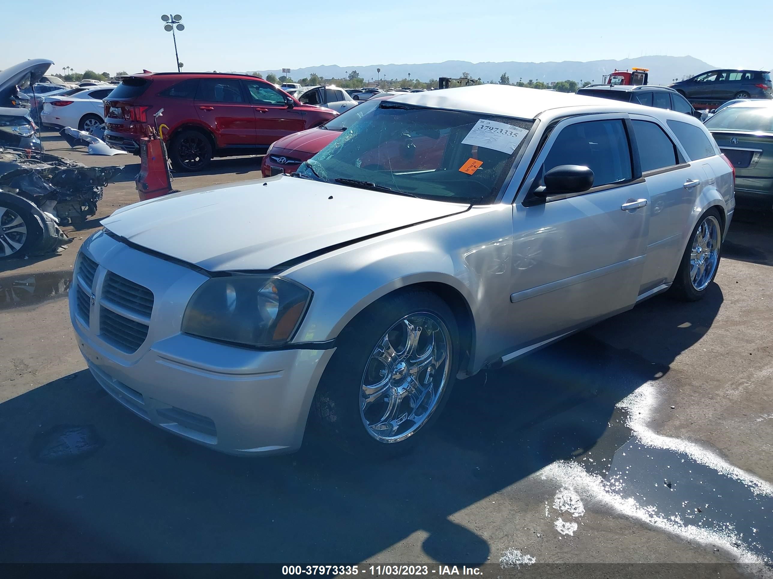 Photo 1 VIN: 2D4FV47T46H122256 - DODGE MAGNUM 