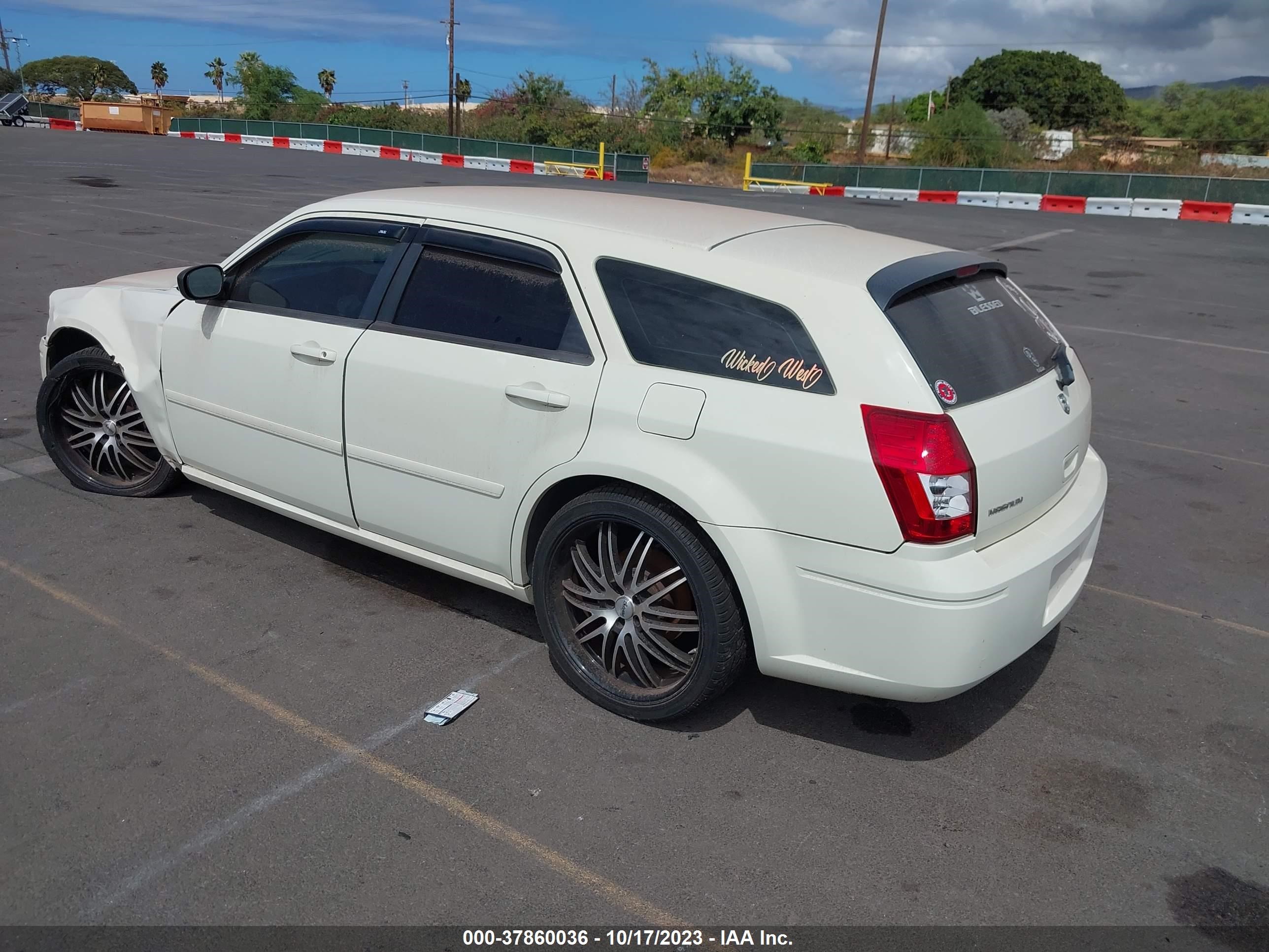 Photo 2 VIN: 2D4FV47T46H183624 - DODGE MAGNUM 