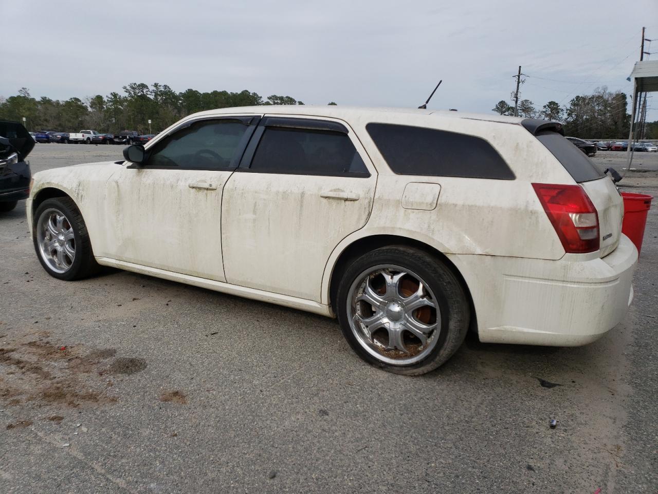 Photo 1 VIN: 2D4FV47T58H148271 - DODGE MAGNUM 