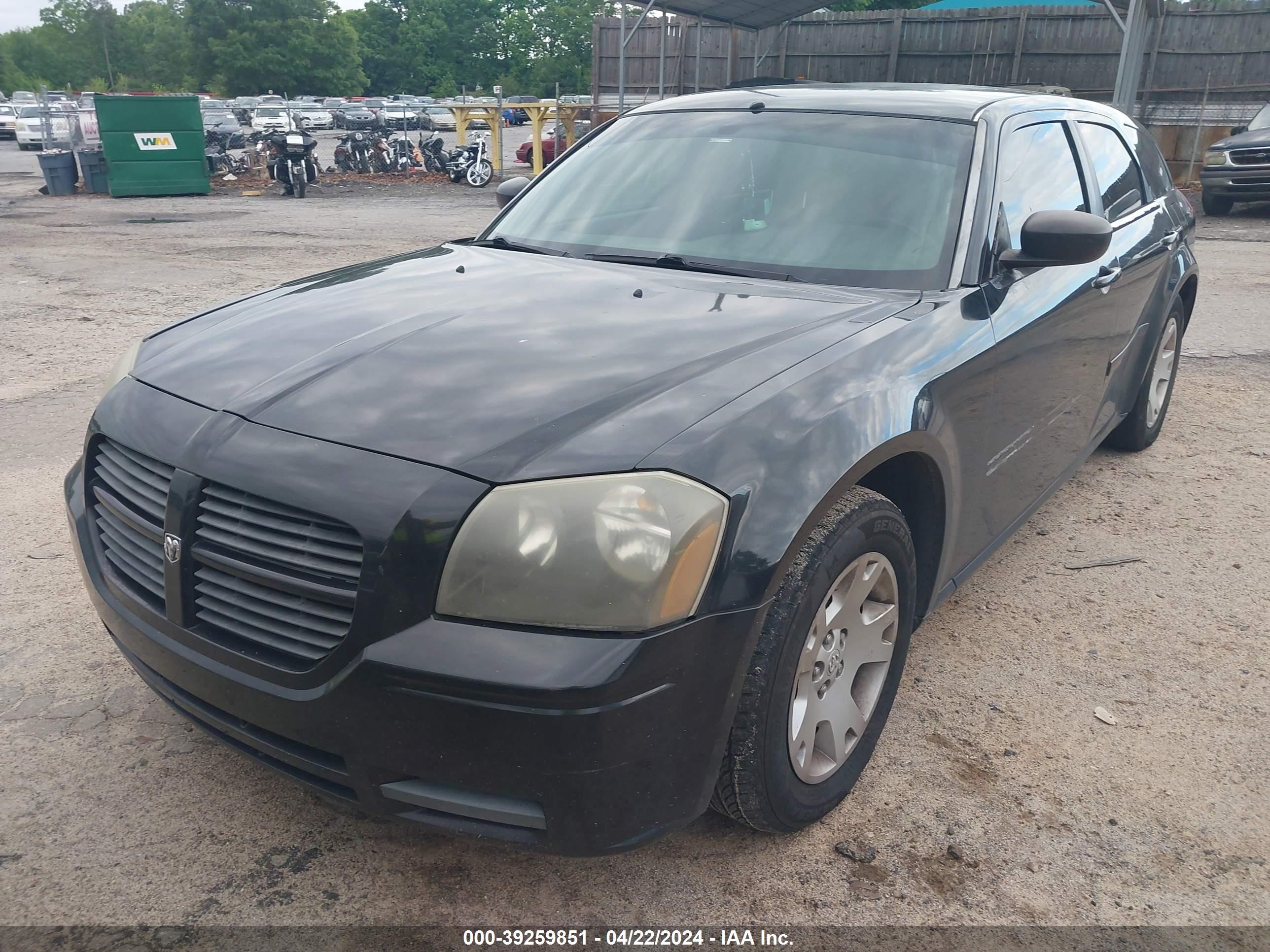 Photo 1 VIN: 2D4FV47T66H522044 - DODGE MAGNUM 