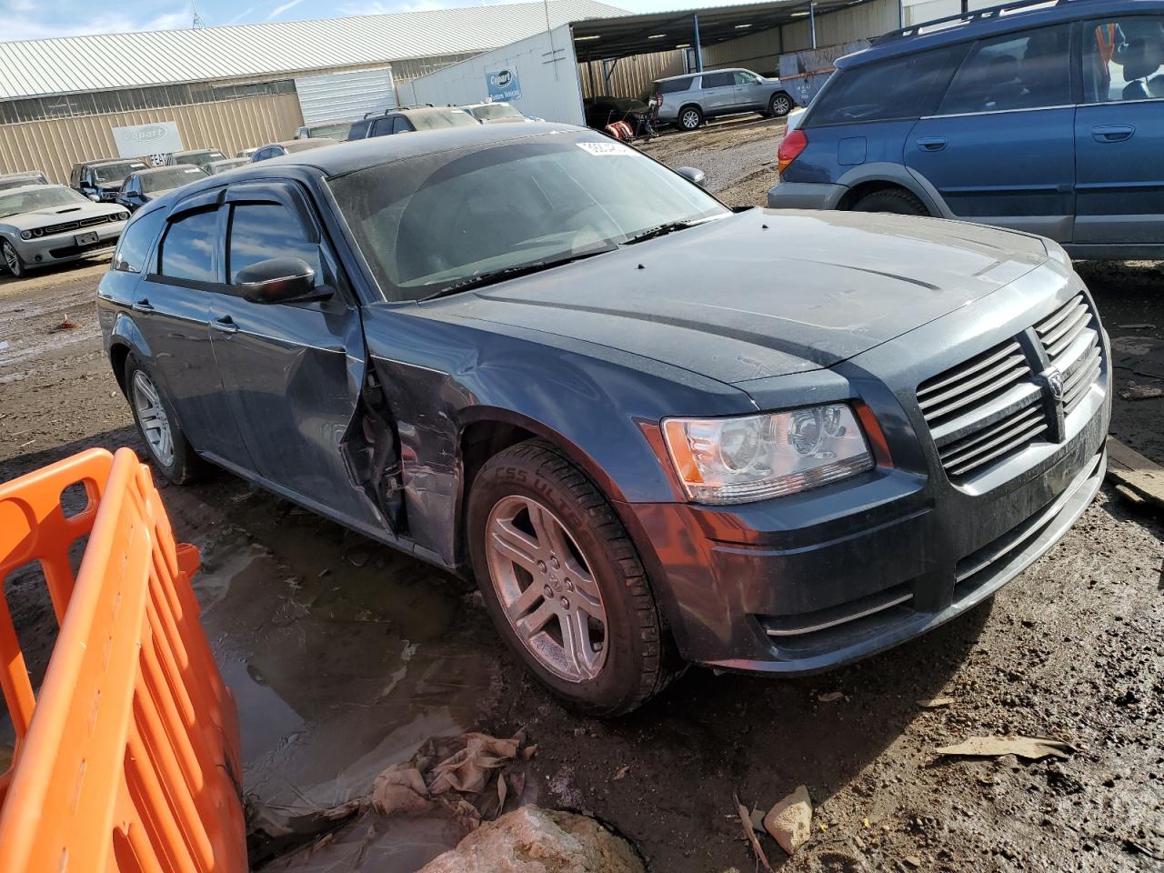 Photo 3 VIN: 2D4FV47T78H167808 - DODGE MAGNUM 