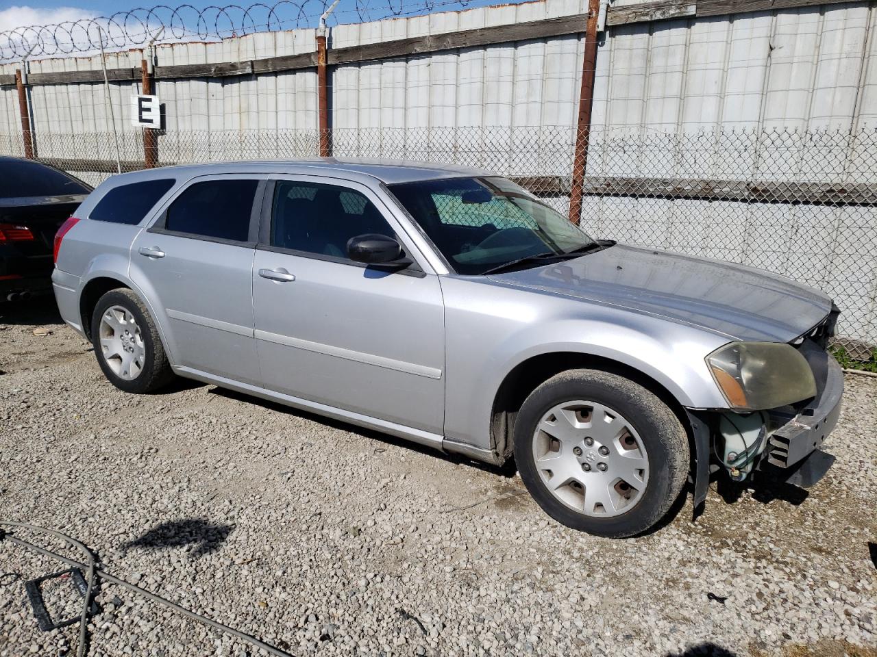 Photo 3 VIN: 2D4FV47T86H122261 - DODGE MAGNUM 