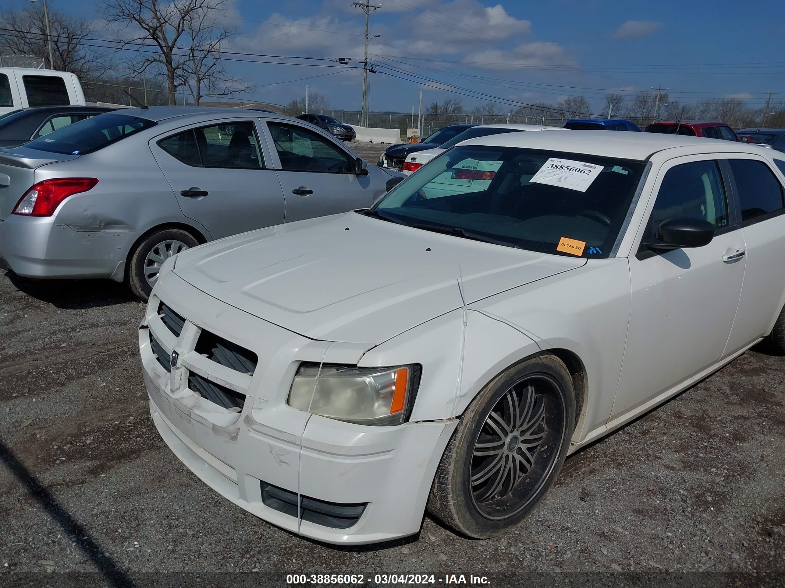 Photo 5 VIN: 2D4FV47T88H130363 - DODGE MAGNUM 