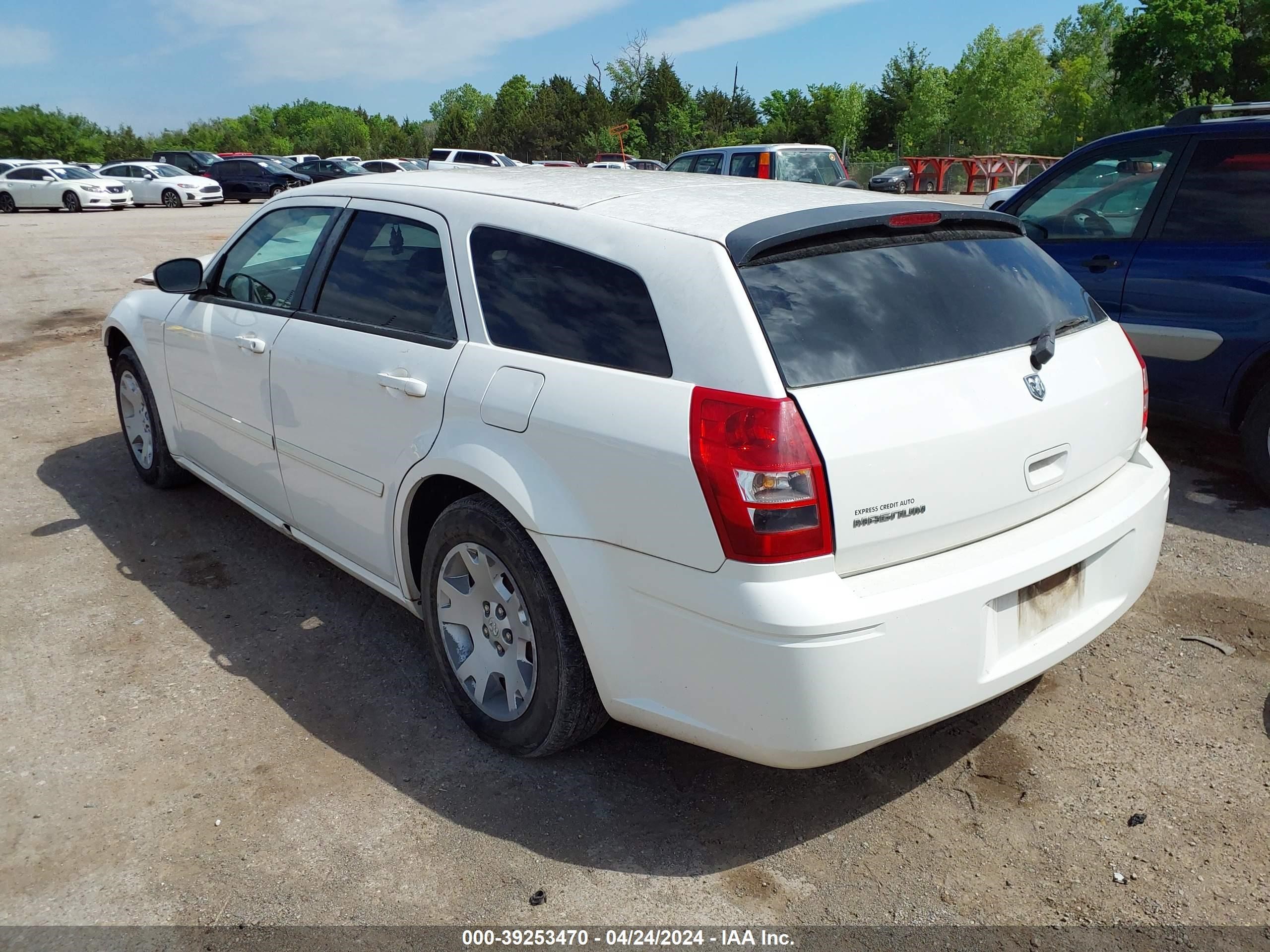 Photo 2 VIN: 2D4FV47T96H478587 - DODGE MAGNUM 