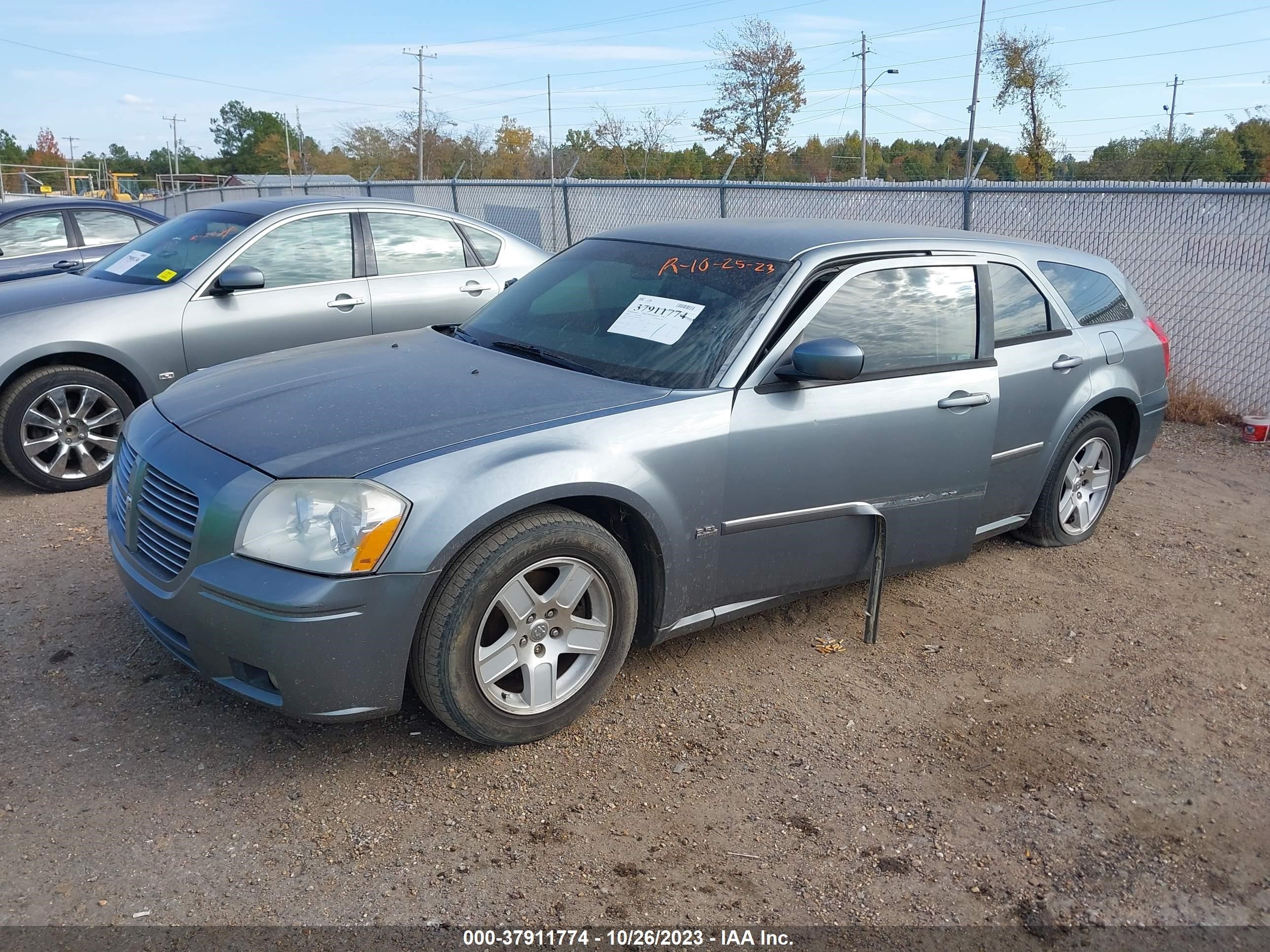 Photo 1 VIN: 2D4FV47V26H453483 - DODGE MAGNUM 