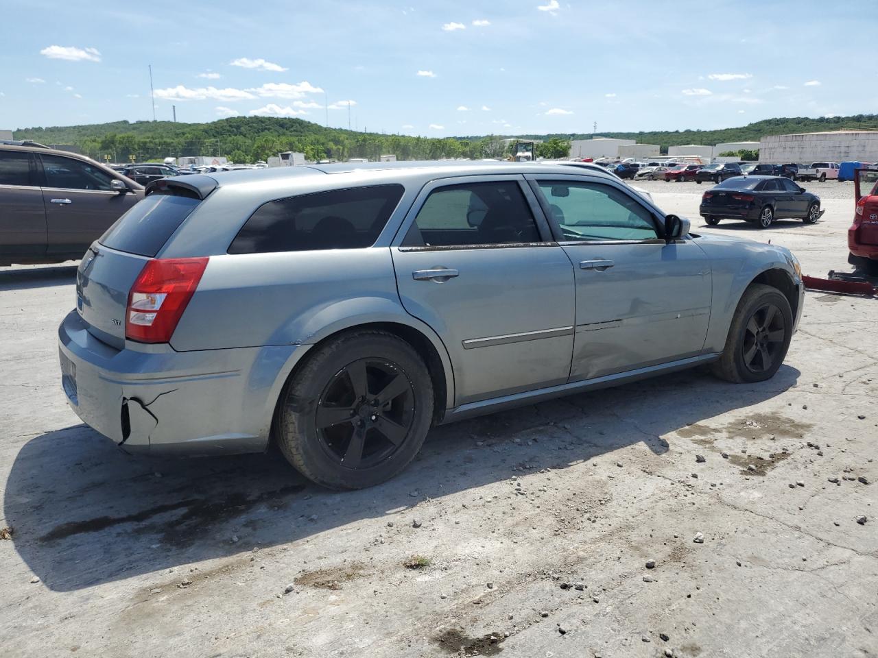 Photo 2 VIN: 2D4FV47V27H756717 - DODGE MAGNUM 