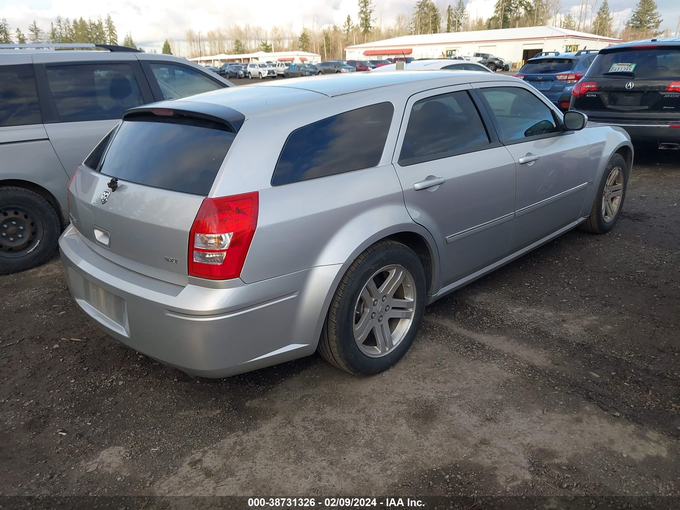 Photo 3 VIN: 2D4FV47V36H126168 - DODGE MAGNUM 