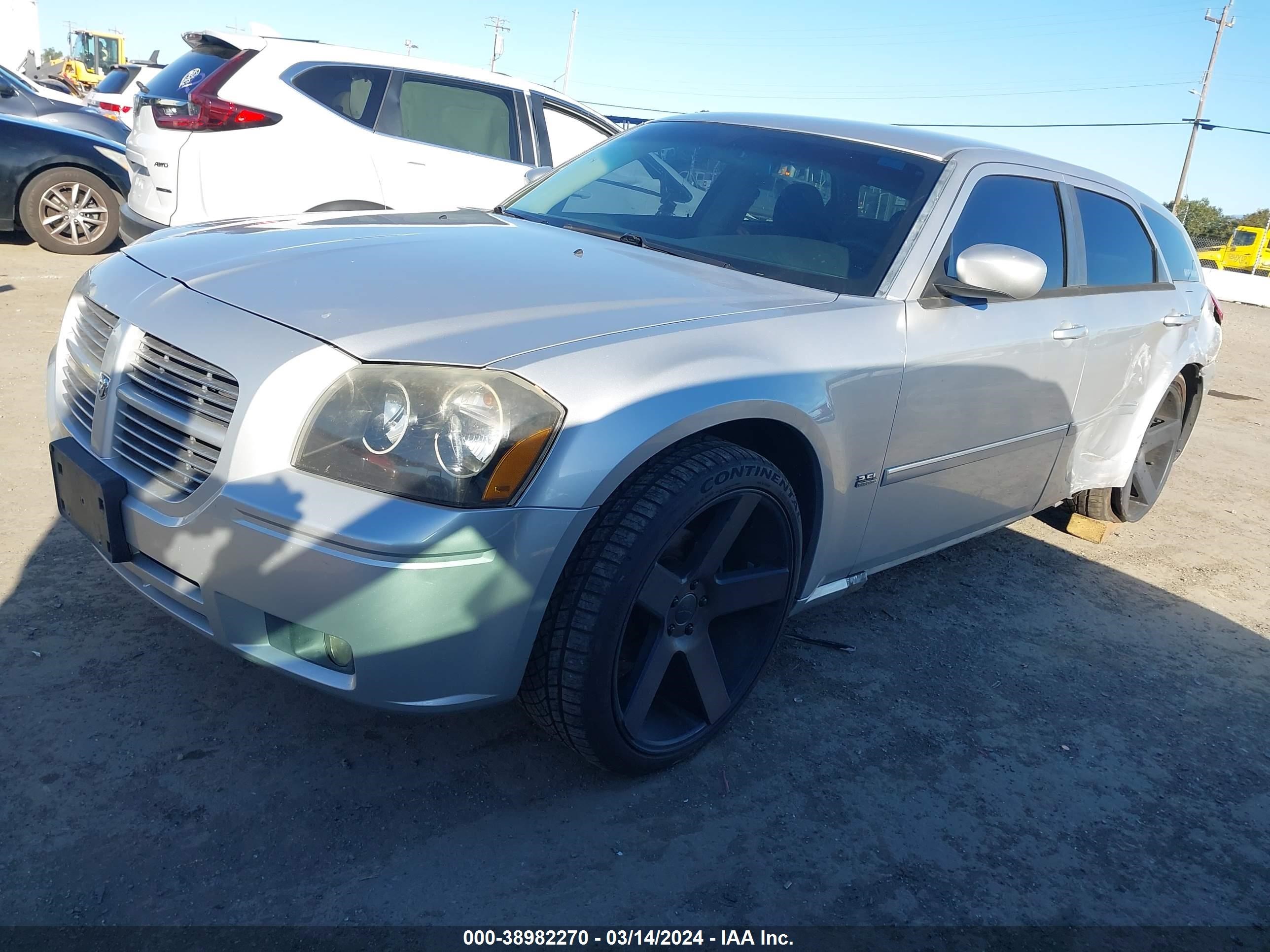 Photo 1 VIN: 2D4FV47V36H402963 - DODGE MAGNUM 