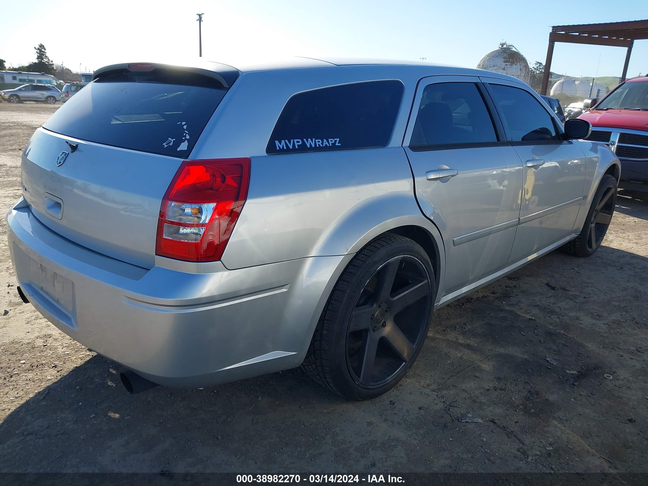 Photo 3 VIN: 2D4FV47V36H402963 - DODGE MAGNUM 