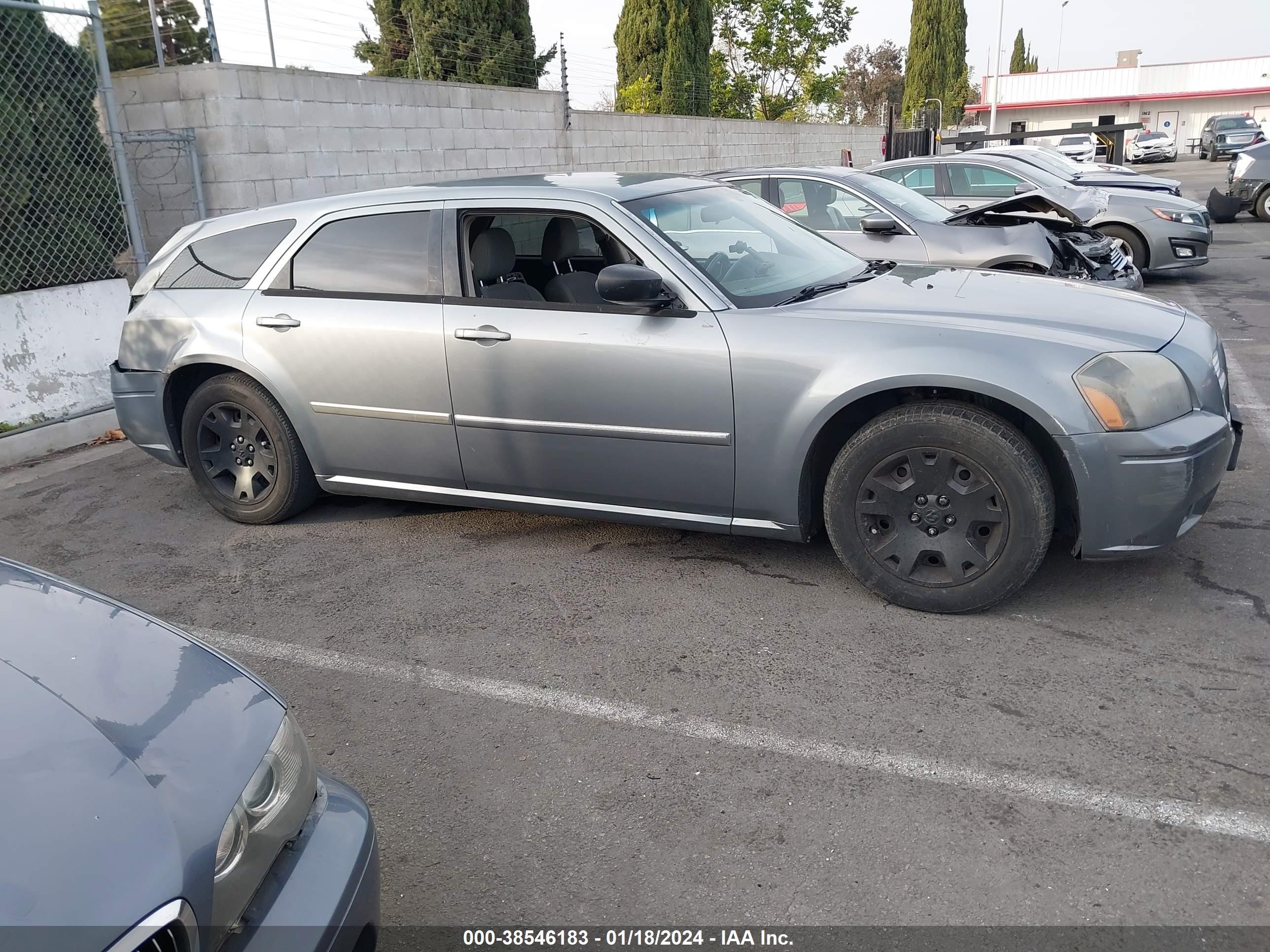 Photo 12 VIN: 2D4FV47V37H622332 - DODGE MAGNUM 